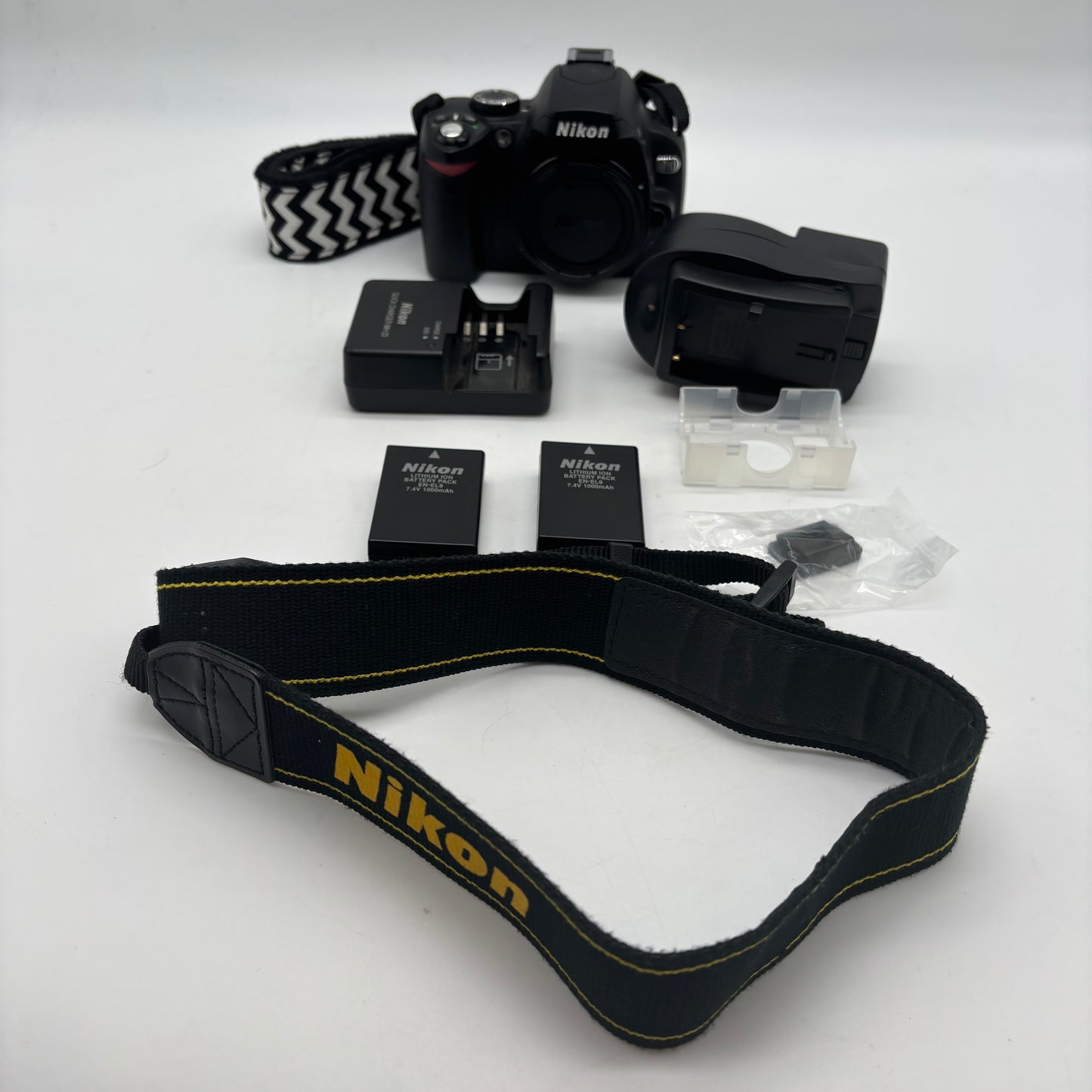 Nikon D60 10.2MP Digital SLR DSLR Camera 4566 Shutter Count