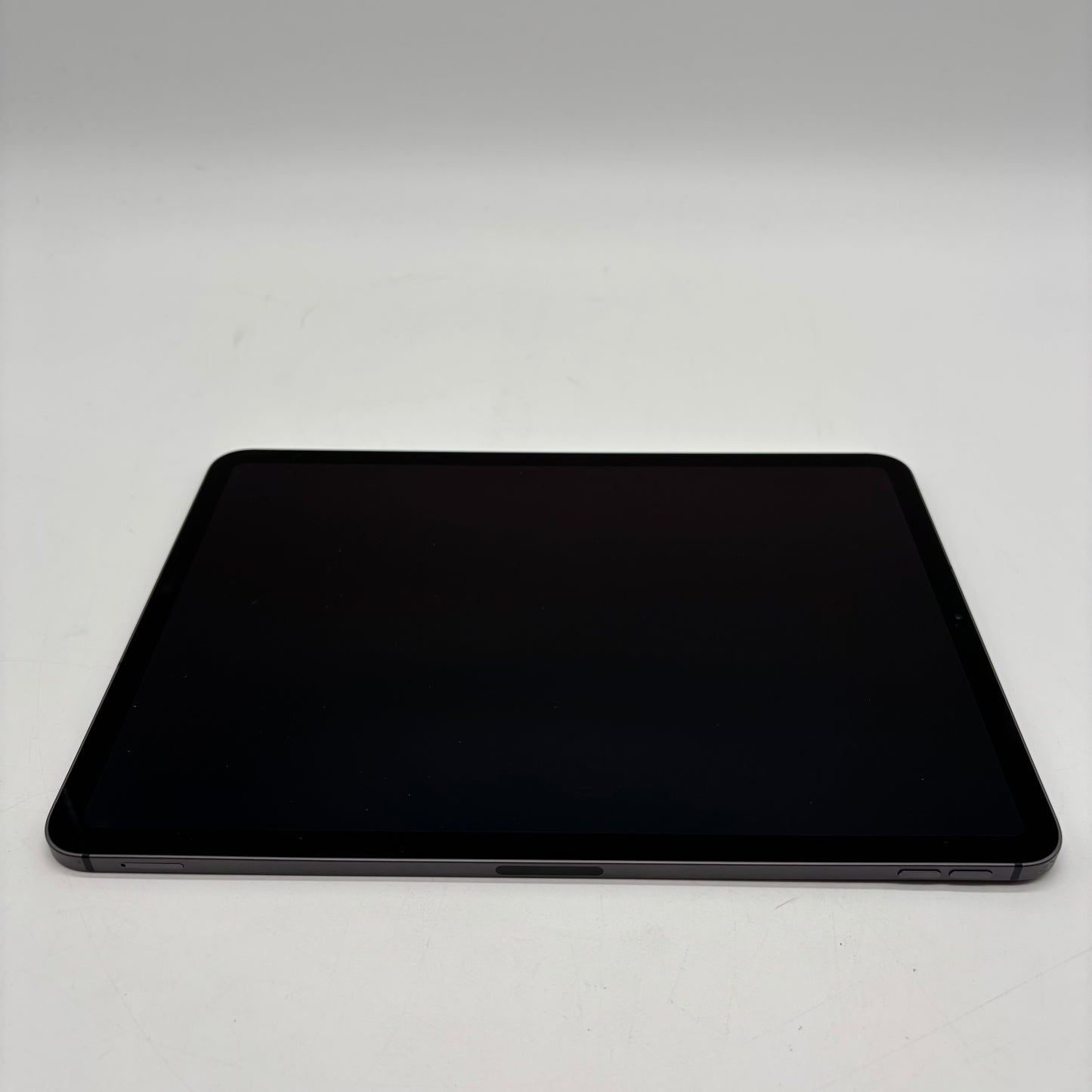 Unlocked Apple iPad Pro 11" 1st Gen 64GB Space Gray MU0P2LL/A