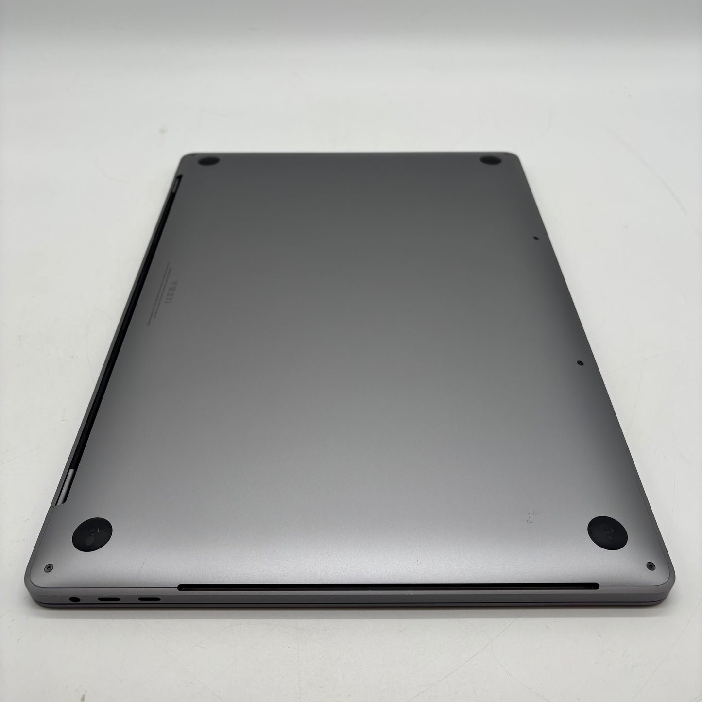 2019 Apple MacBook Pro 16" i9 2.3GHz 16GB RAM 1TB SSD Space Gray A2141