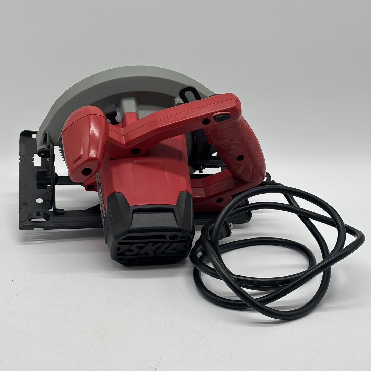 SKIL F012508000 120V 7-1/4in Circular Saw