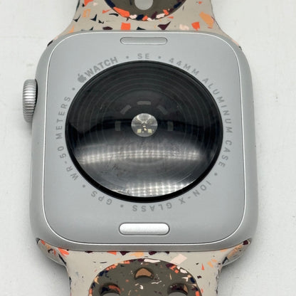 GPS Only Apple Watch SE 2nd Gen 44MM Silver Aluminum White Nike Sport Band 