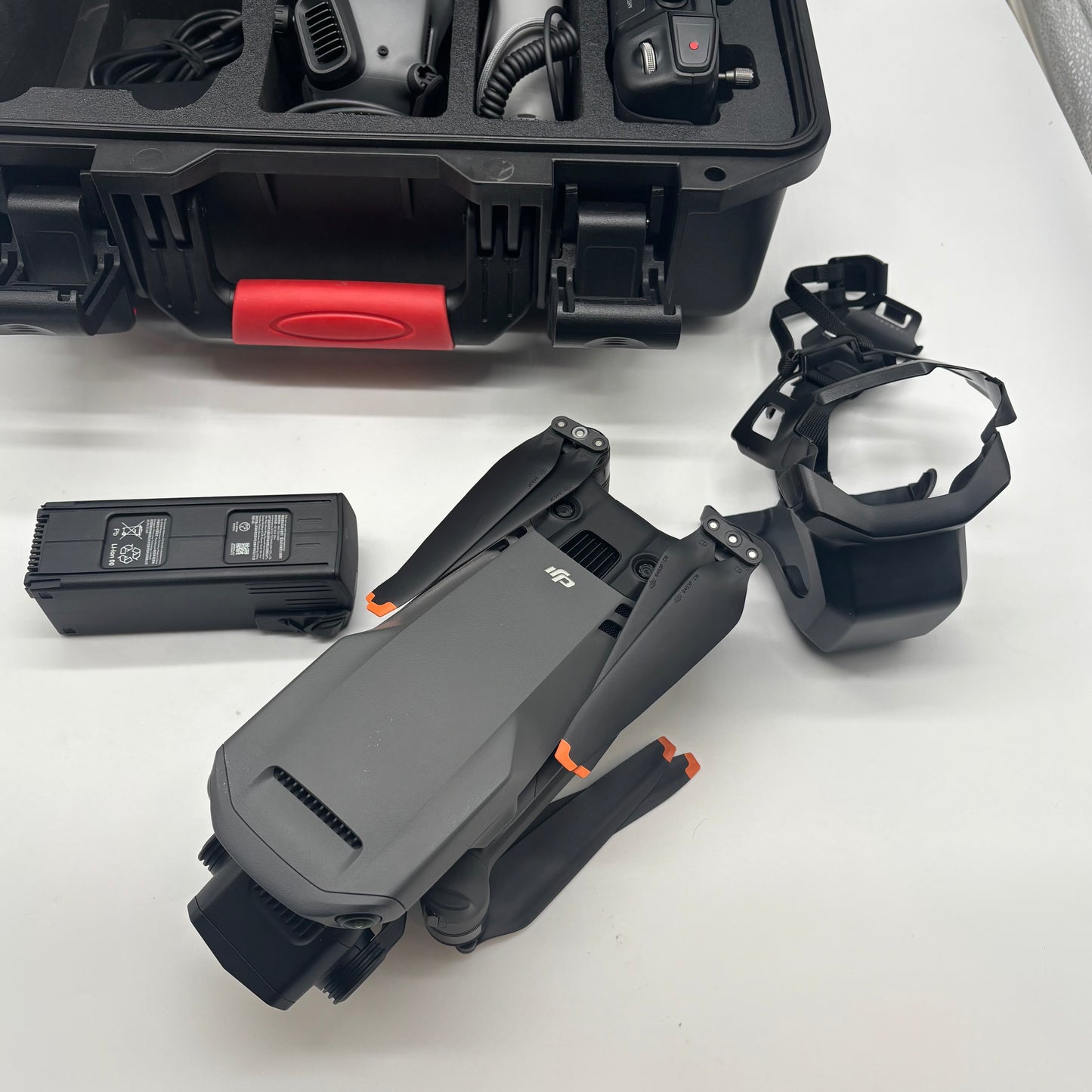 DJI Mavic 3 Pro Fly More Combo w/Goggles 2 and RC Pro Controller