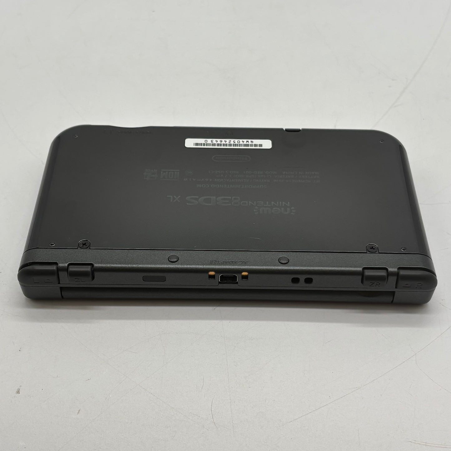 New Nintendo 3DS XL Handheld Game Console RED-001 Black