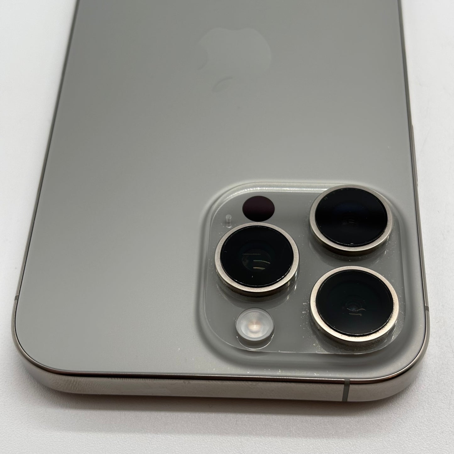 Unlocked Apple iPhone 16 Pro Max 512GB 26.1 Natural Titanium MYWA3LL/A