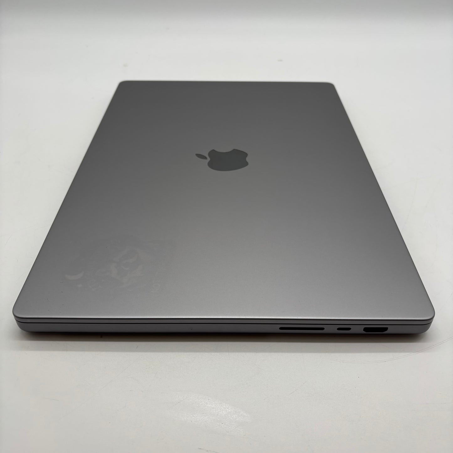 2021 Apple MacBook Pro 16" M1 Pro 16C GPU 3.2GHz 32GB RAM 1TB SSD A2485