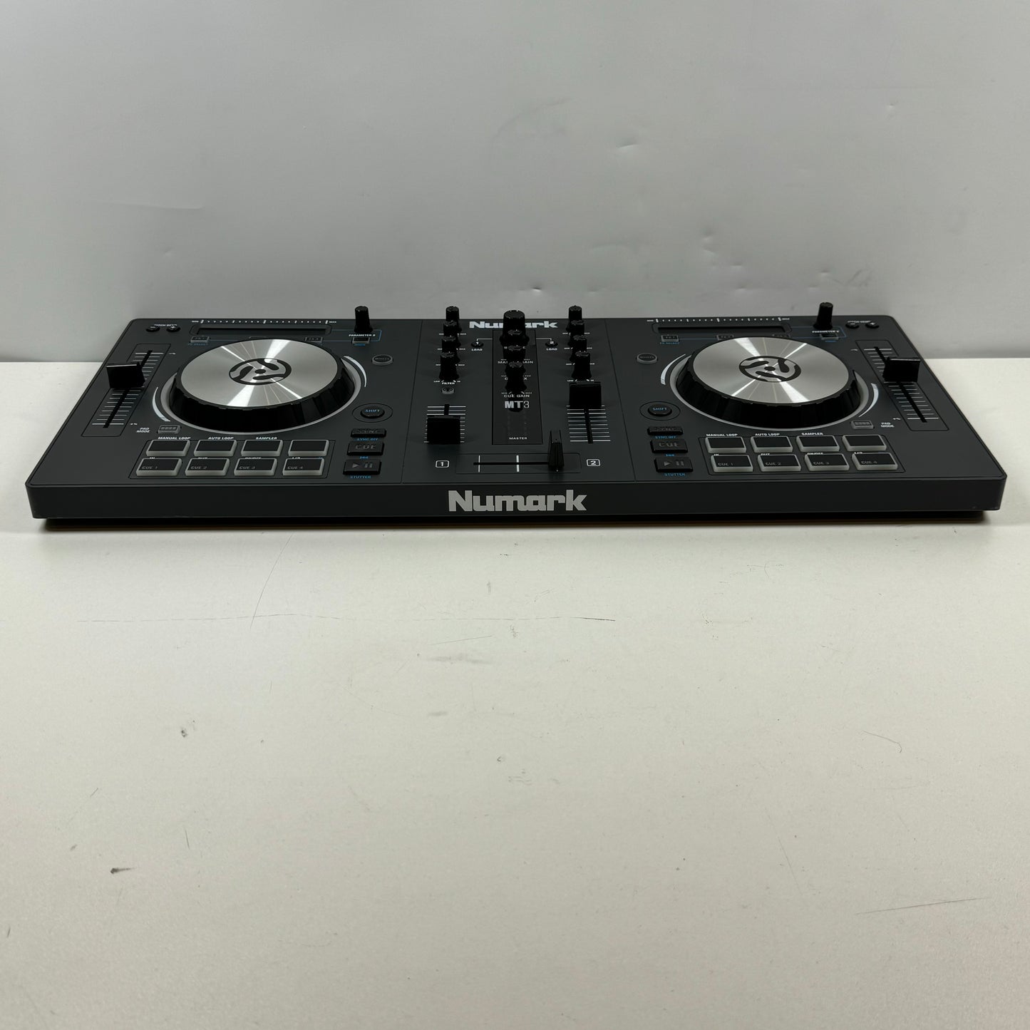 Numark Mixtrack 3 MT3 All-In-One 2-Deck DJ Controller for Serato DJ