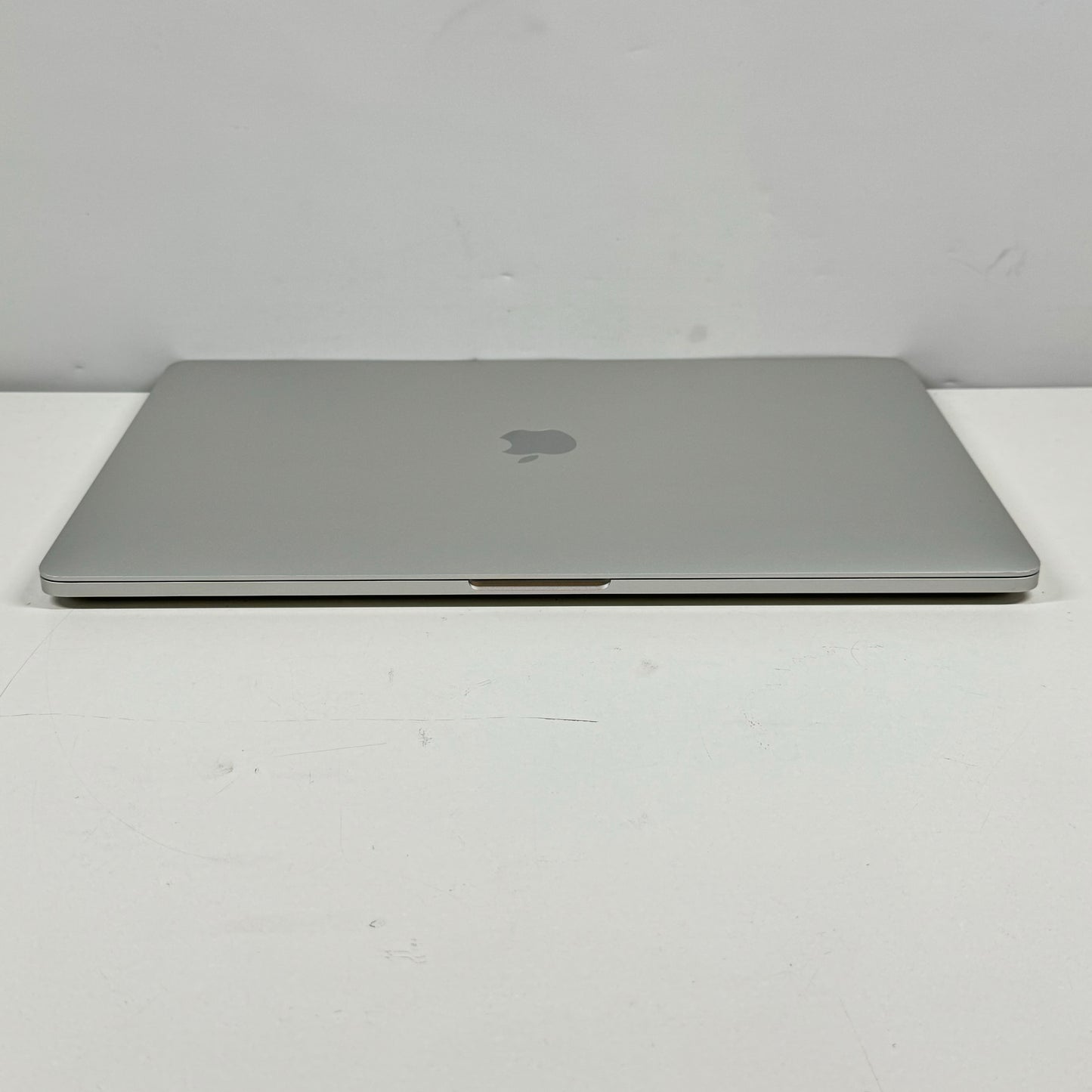 2019 Apple Macbook Pro 15" i9 2.3GHz 16GB RAM 512GB SSD Silver A1990