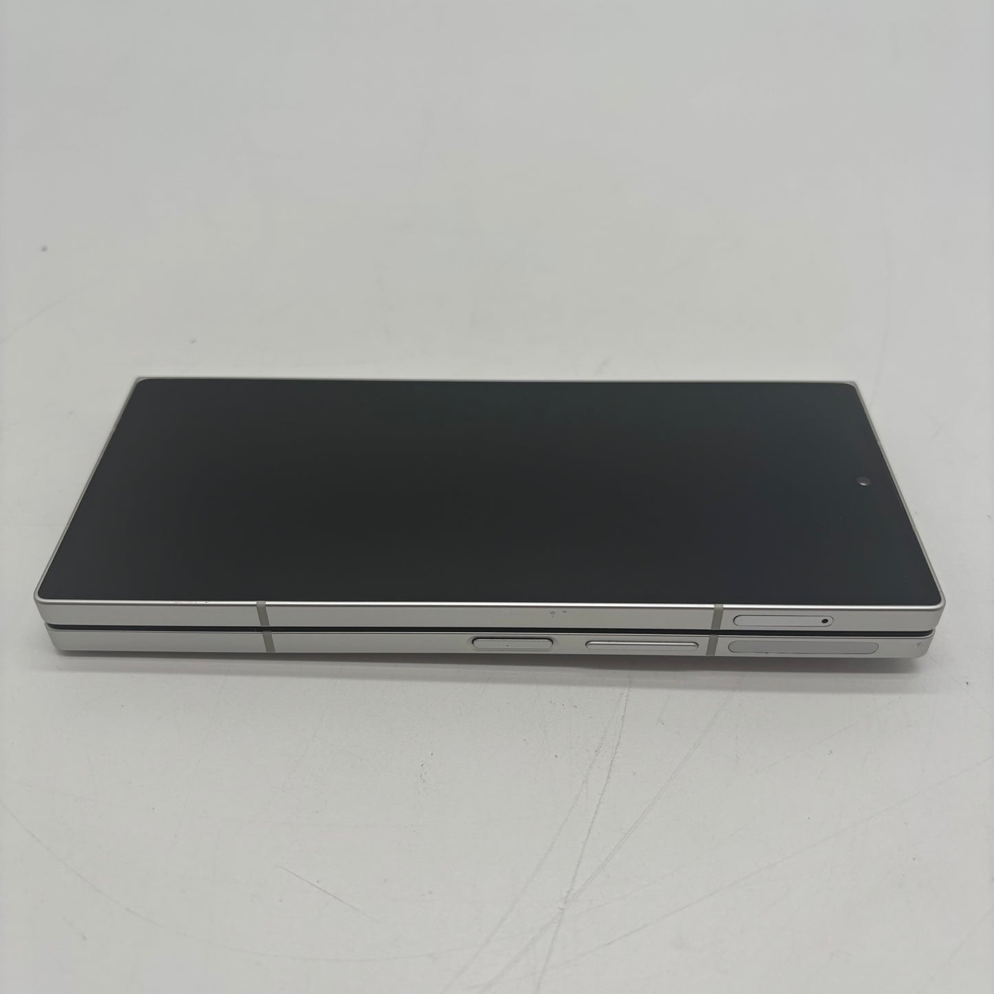 Unlocked Samsung Galaxy Z Fold6 12GB RAM 512GB SM-F956U1 Silver Shadow