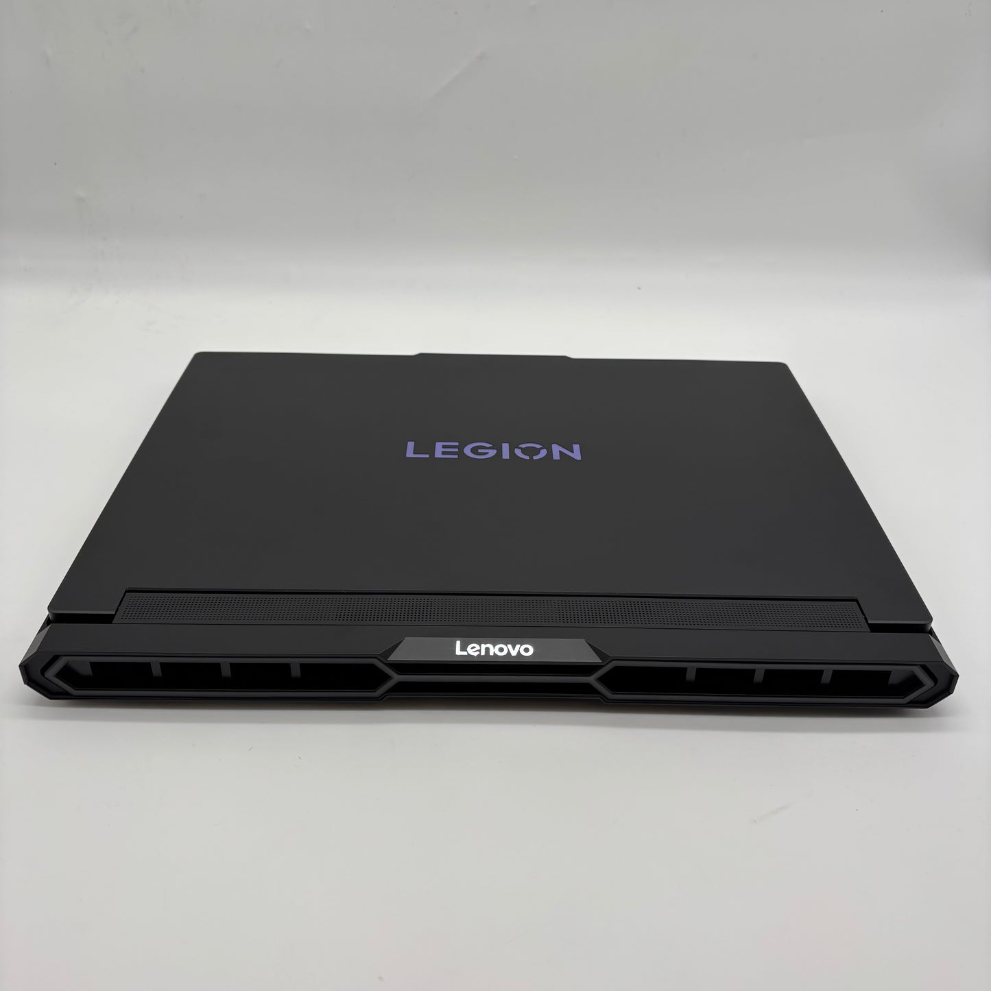 Lenovo Legion 7 Pro 16" Core Ultra 9 275HX 2.7GHz 64GB RAM 1TB SSD RTX 5090