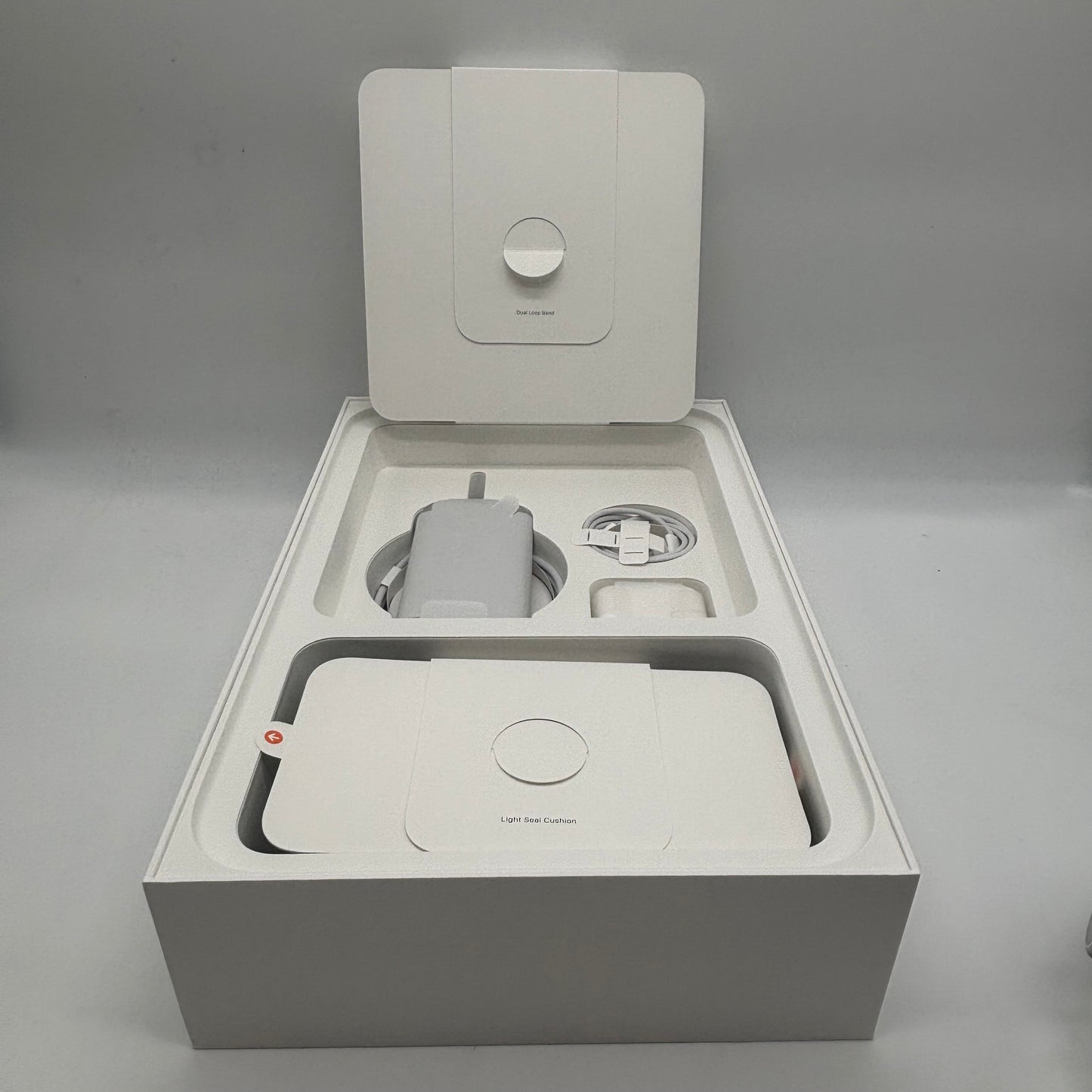 Apple Vision Pro M2 1TB 33W Dual Loop Band M MQLA3LL/A