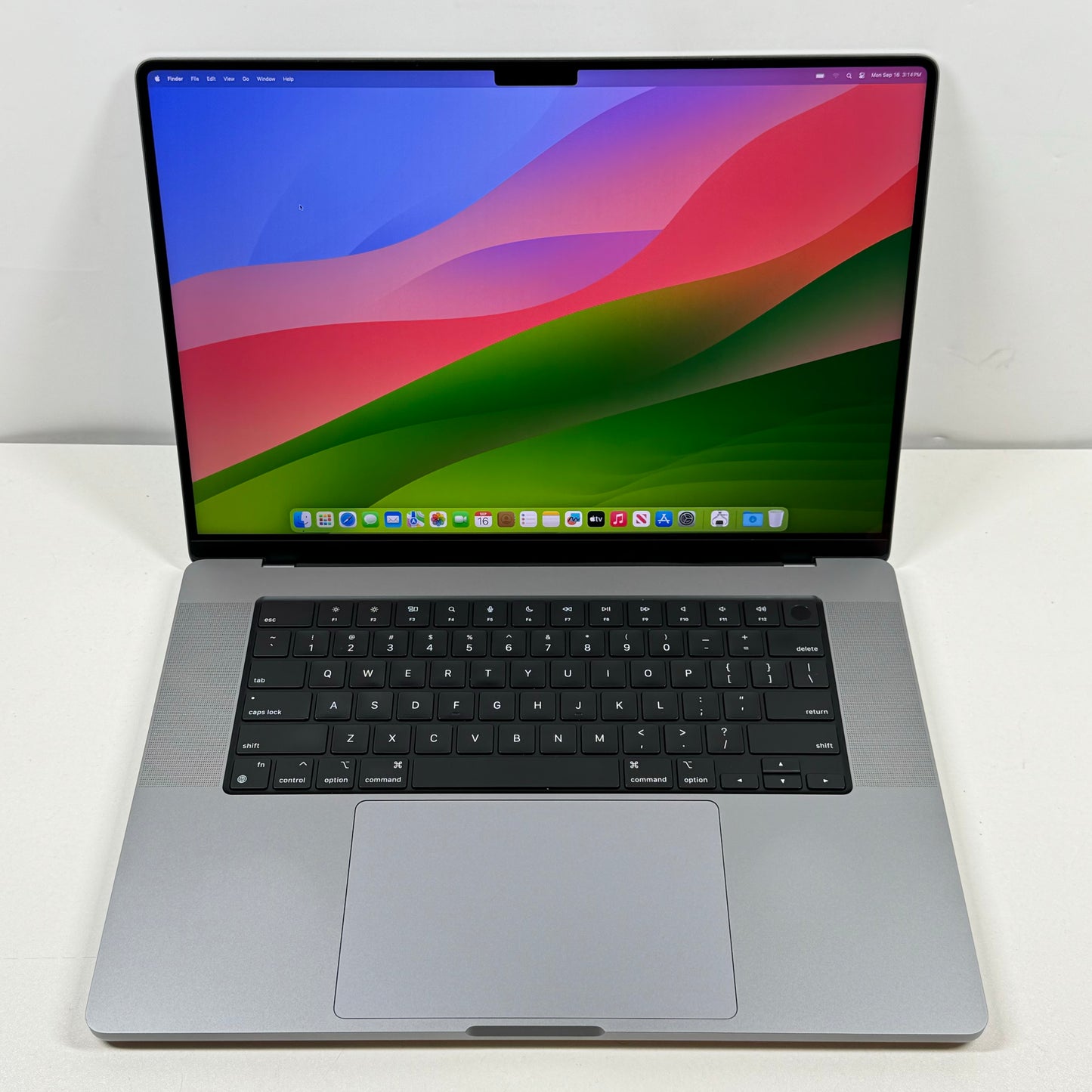 2021 Apple MacBook Pro 16" M1 Pro 16C GPU 3.2GHz 16GB RAM 512GB SSD MK183LL/A