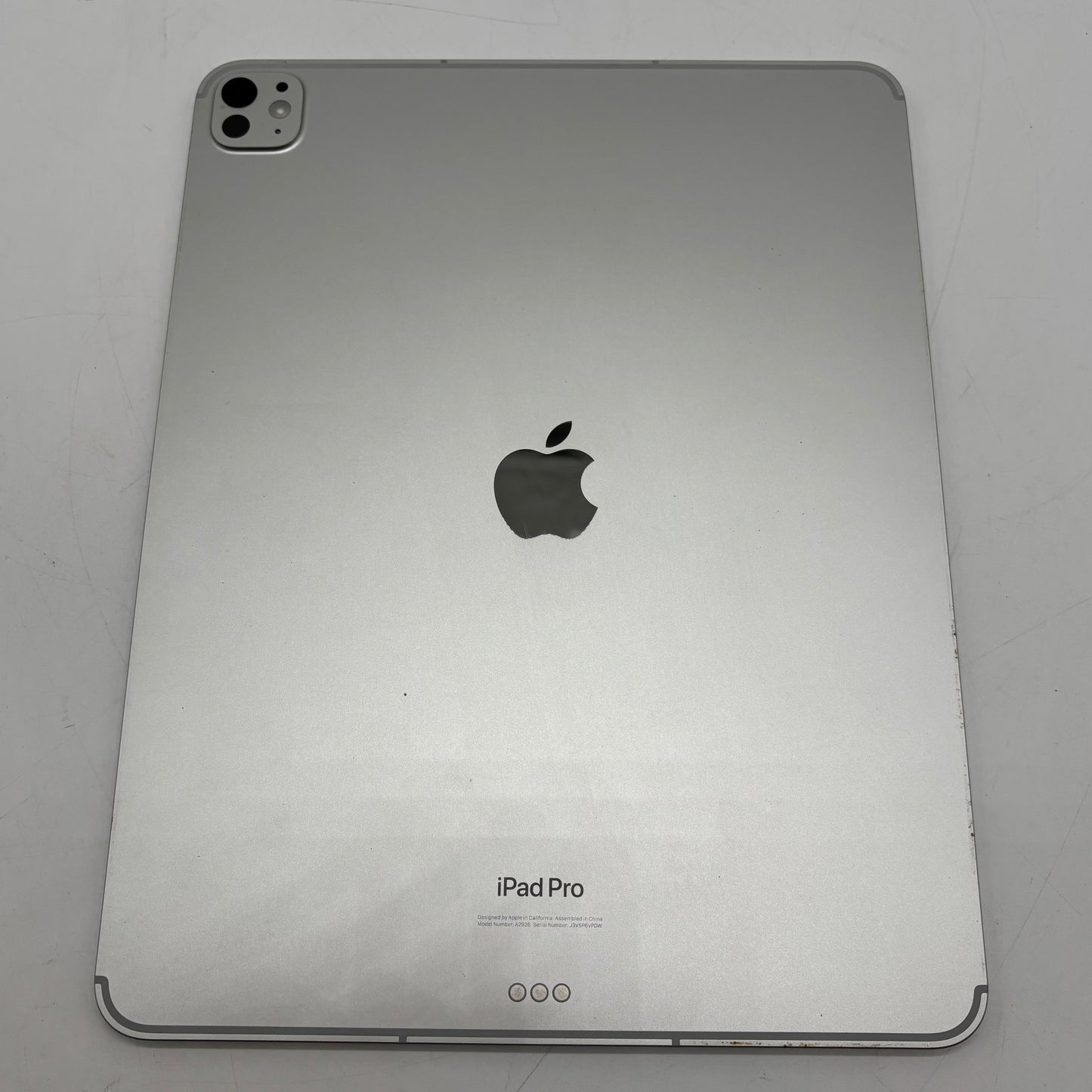 Unlocked Apple iPad Pro 13" M4 1TB Silver Nano Texture MWT03LL/A 