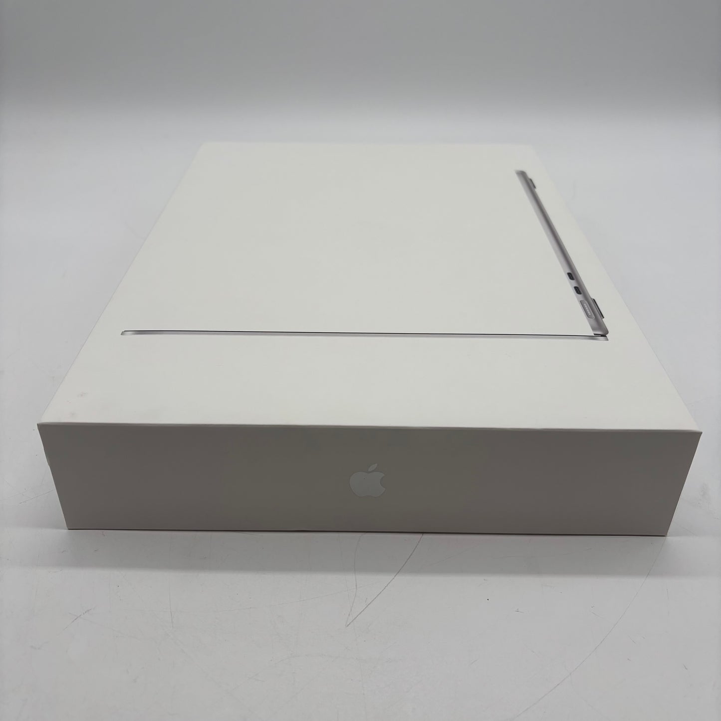 New 2025 Apple MacBook Air 13.6" M4 8 Core 4.5GHz 16GB RAM 256GB SSD A3240