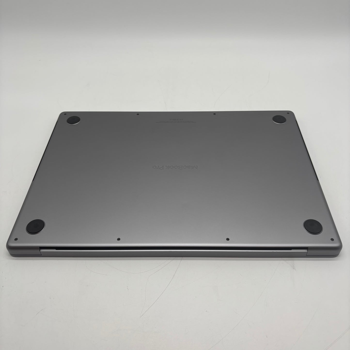 2021 Apple MacBook Pro 16" M1 Pro 16 Core 3.2GHz 16GB RAM 512GB SSD A2485