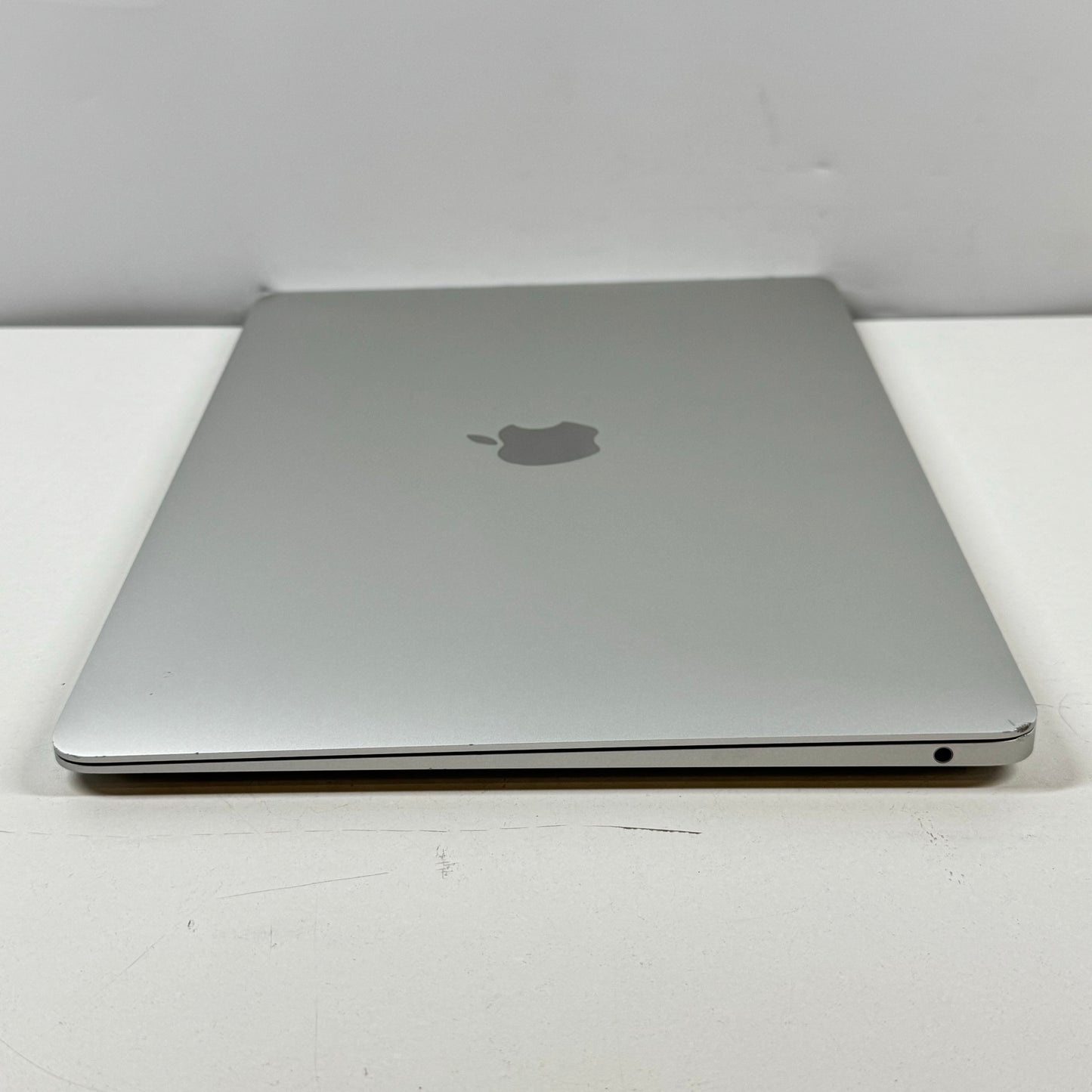 2019 Apple Macbook Air 13" i5 1.6GHz 16GB RAM 256GB SSD Silver A1932