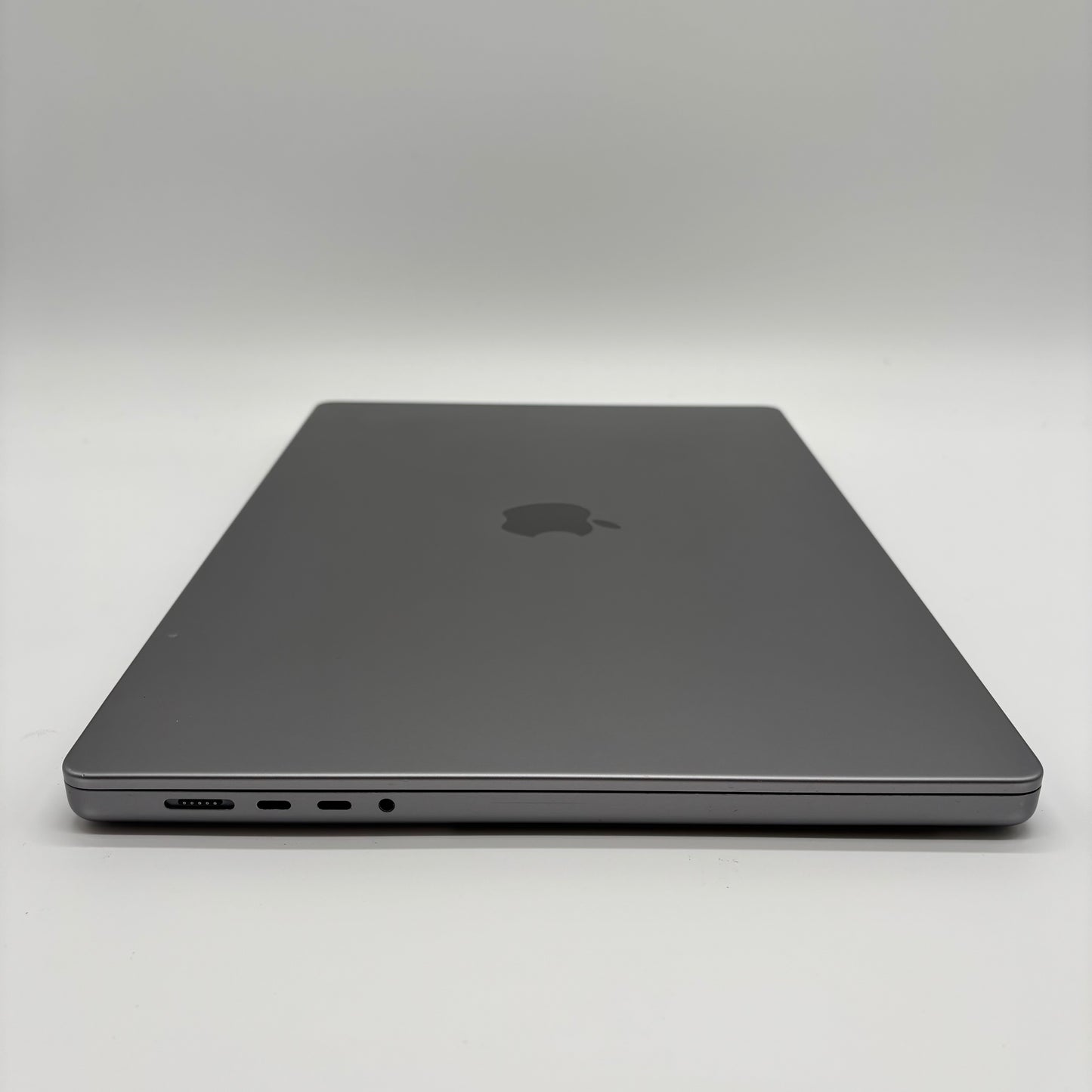 2021 Apple MacBook Pro 16" M1 Max 32C GPU 3.2GHz 64GB RAM 4TB SSD G14X5LL/A