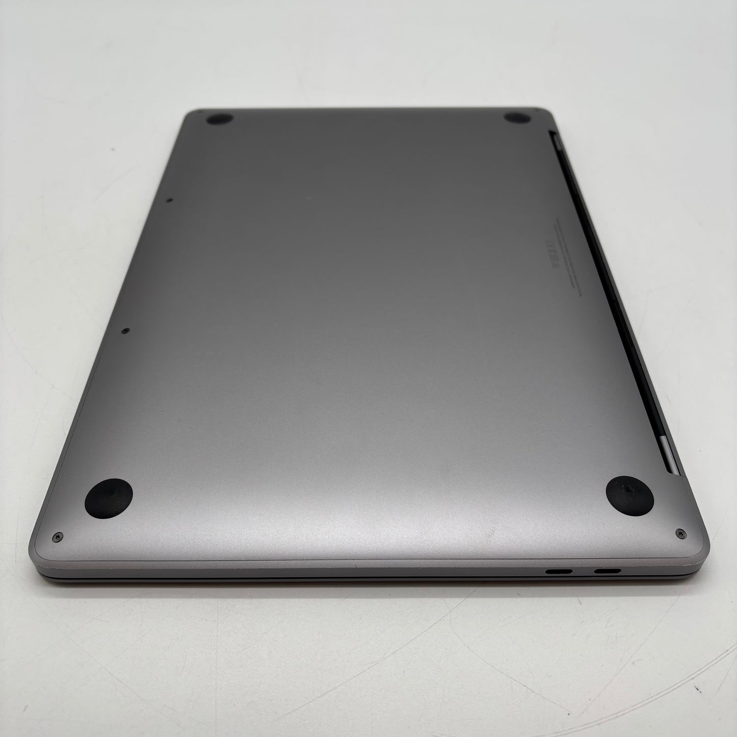 2020 Apple MacBook Pro 13.3" M1 8C GPU 3.2GHz 16GB RAM 1TB SSD A2338