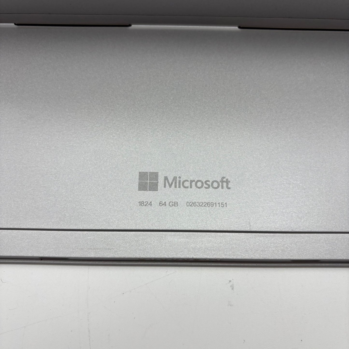 Microsoft Surface Go 1st Gen 1824 10" Pentium Gold 4415Y 1.6GHz 4GB RAM 64GB SSD