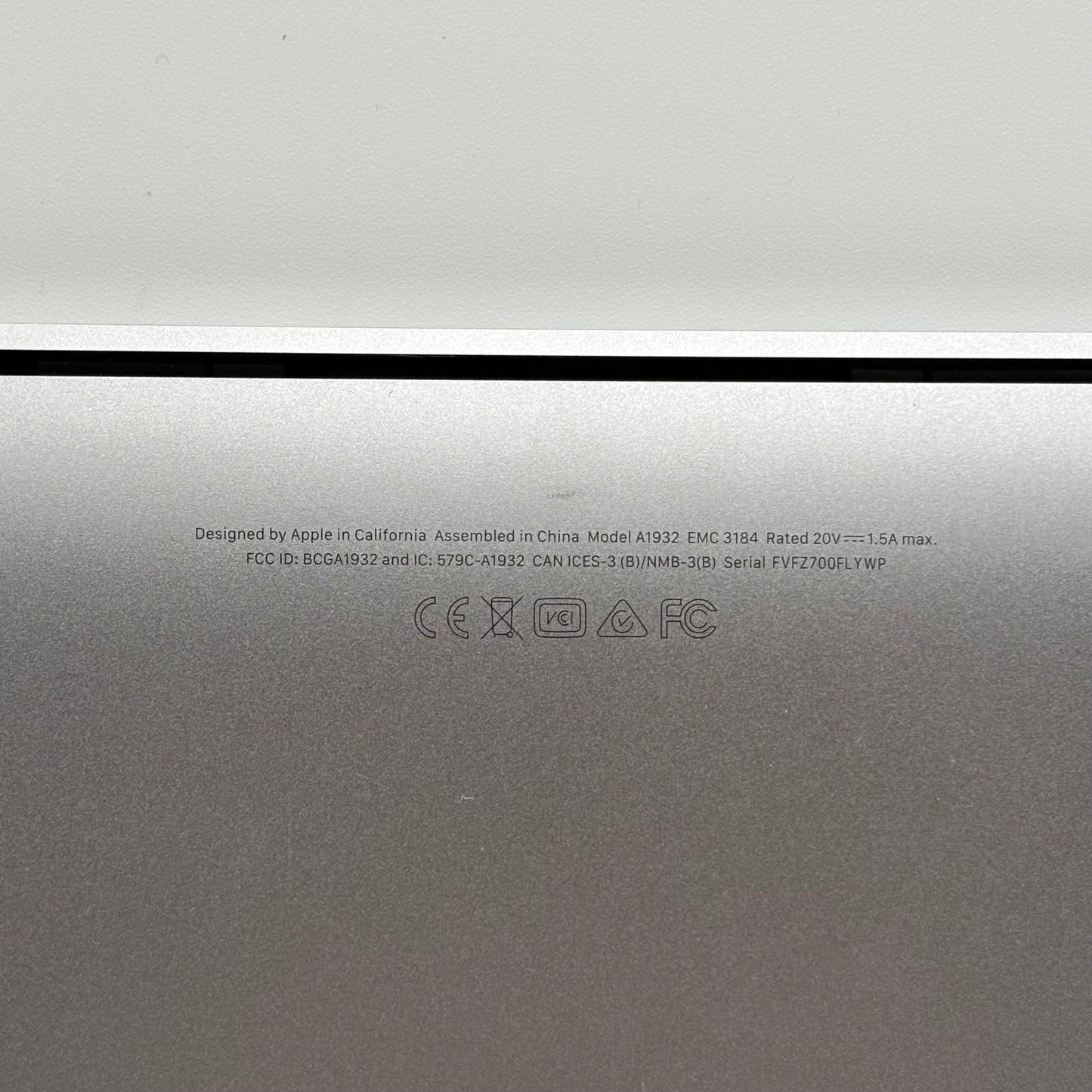 2019 Apple MacBook Air 13.3" i5 1.6GHz 8GB RAM 500GB SSD Space gray MVFH2LL/A