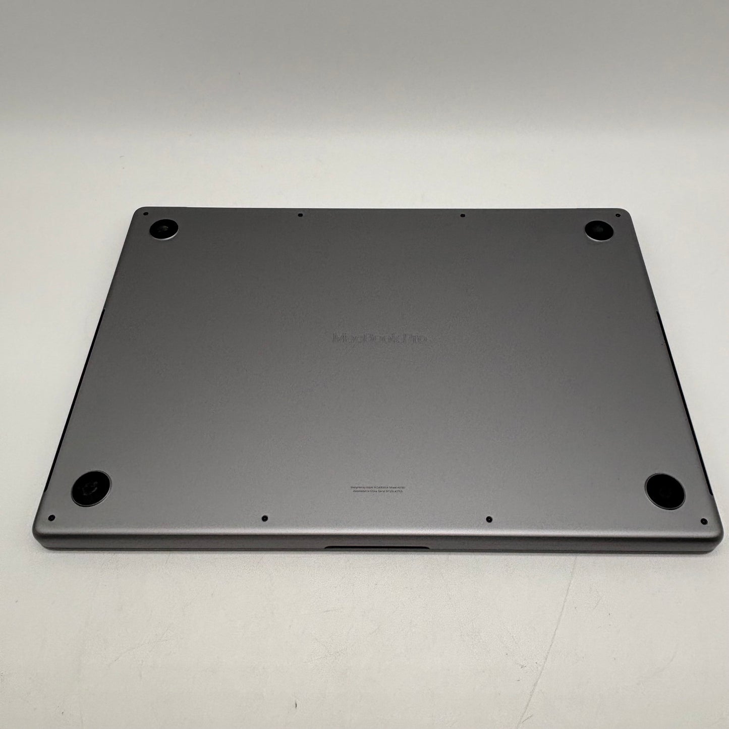 2023 Apple MacBook Pro 16" M2 Pro 19C GPU 3.5GHz 16GB RAM 1TB SSD A2780