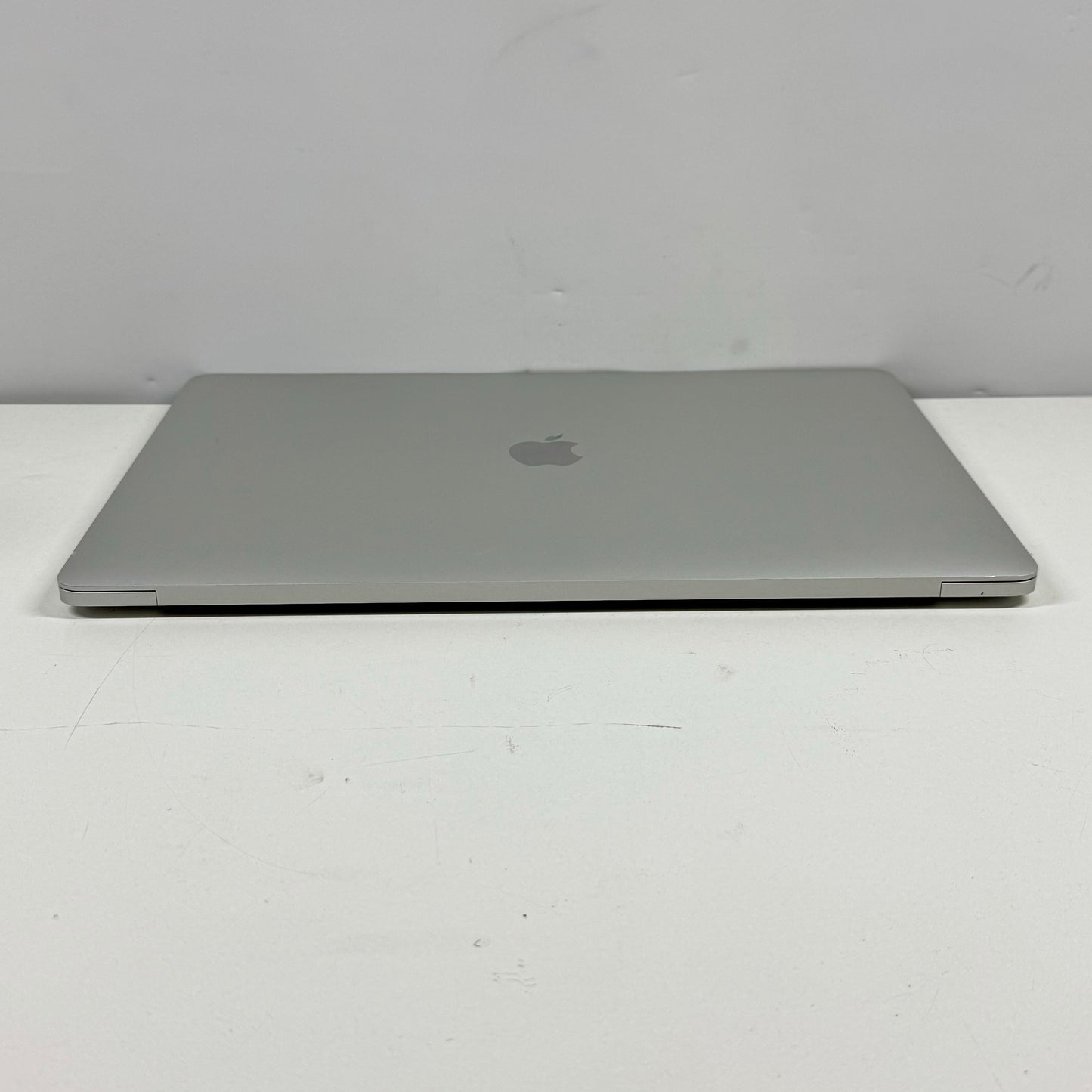 2018 Apple Macbook Pro 15" i7 2.6GHz 16GB RAM 512GB SSD Silver A1990