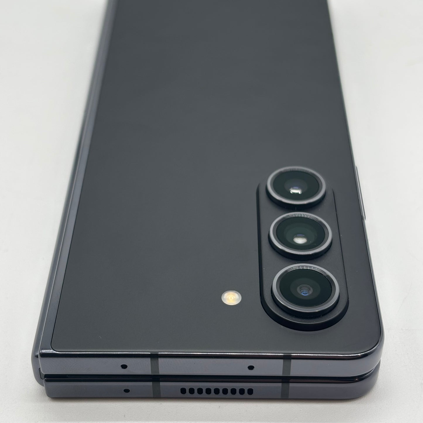 Unlocked Samsung Galaxy Z Fold5 8GB RAM 512GB SM-F946U1 Black Onyx