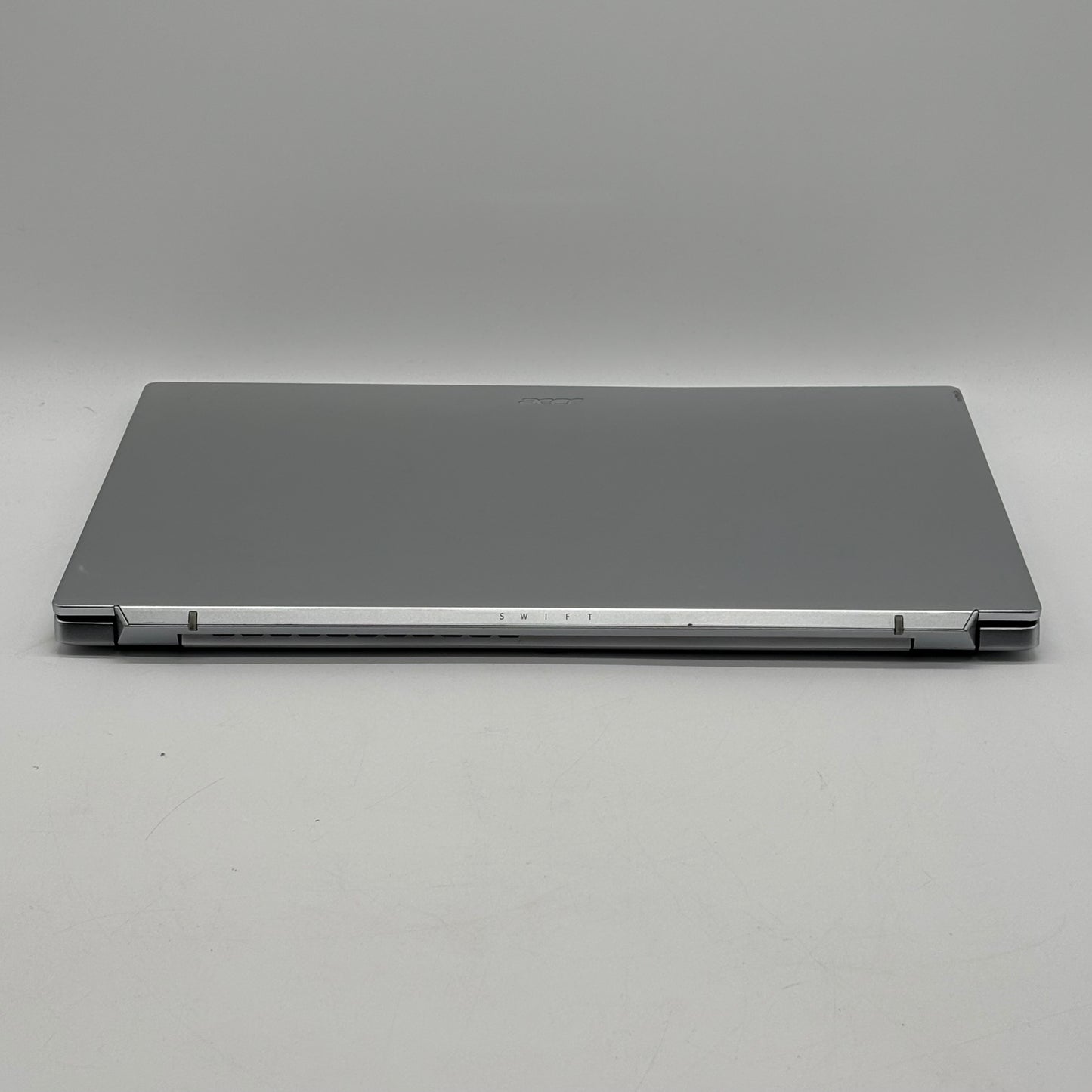 Acer Swift 3 SF314-512-52MZ 14" i5-1240P 1.7GHz 16GB RAM 512GB SSD