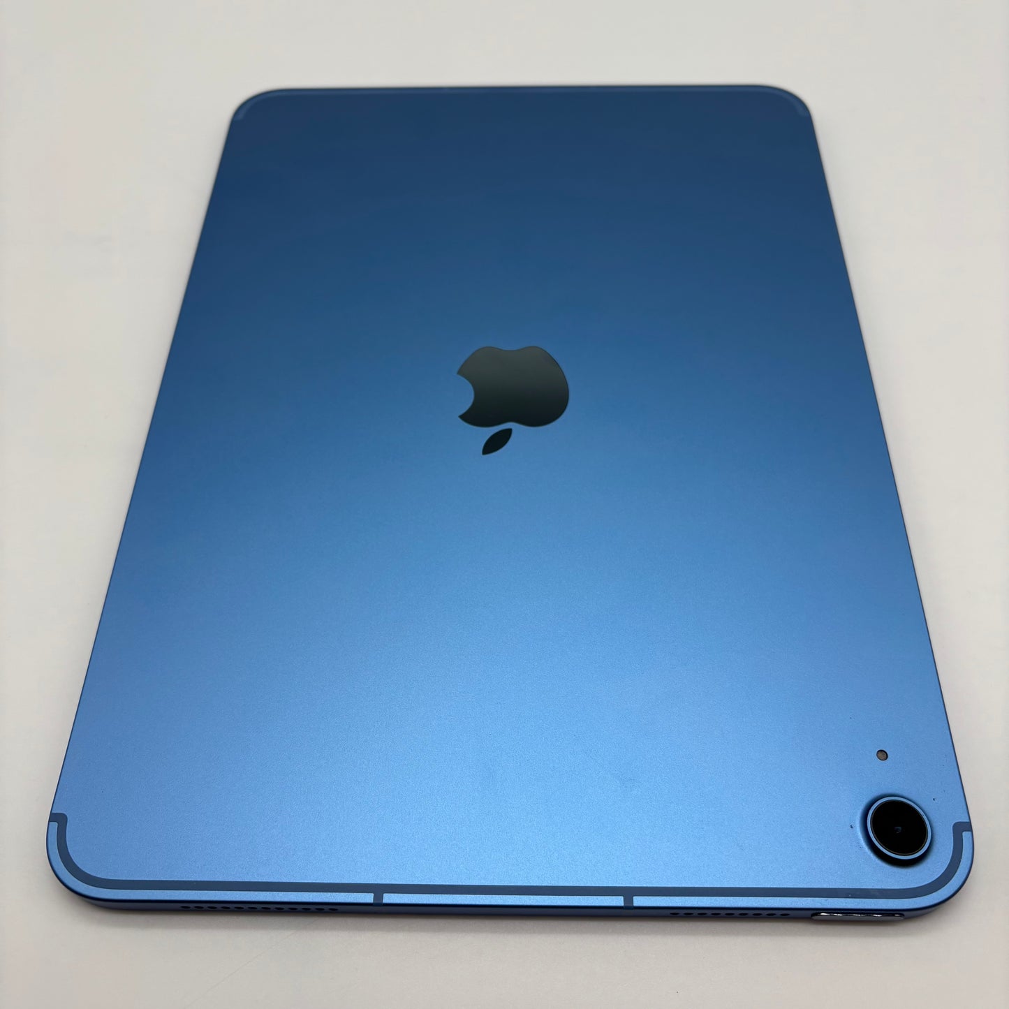 Unlocked Apple iPad 11" (A16) 128GB Blue MD7G4LL/A