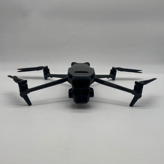 DJI Mavic 3 Pro Fly More Combo w/Goggles 2 and RC Pro Controller