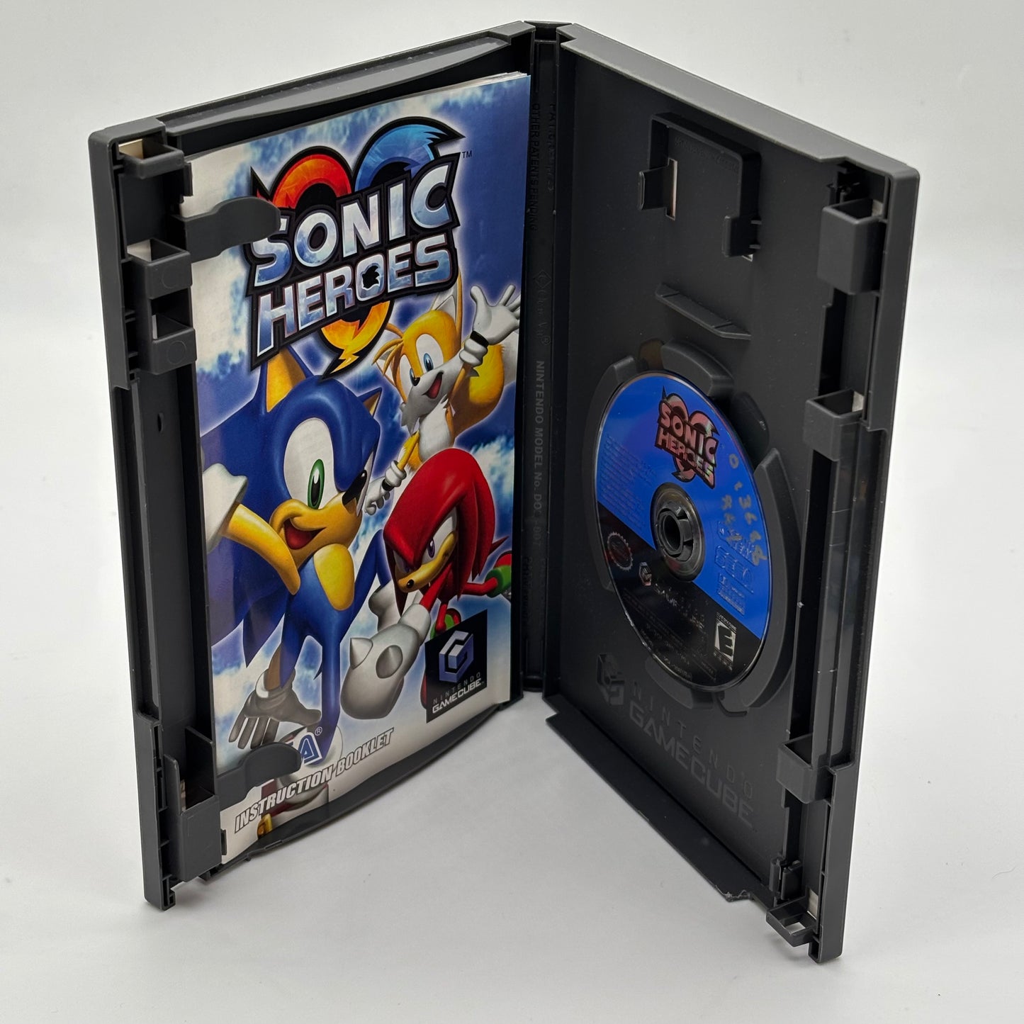 Sonic Heroes [Player's Choice] (Nintendo GameCube)