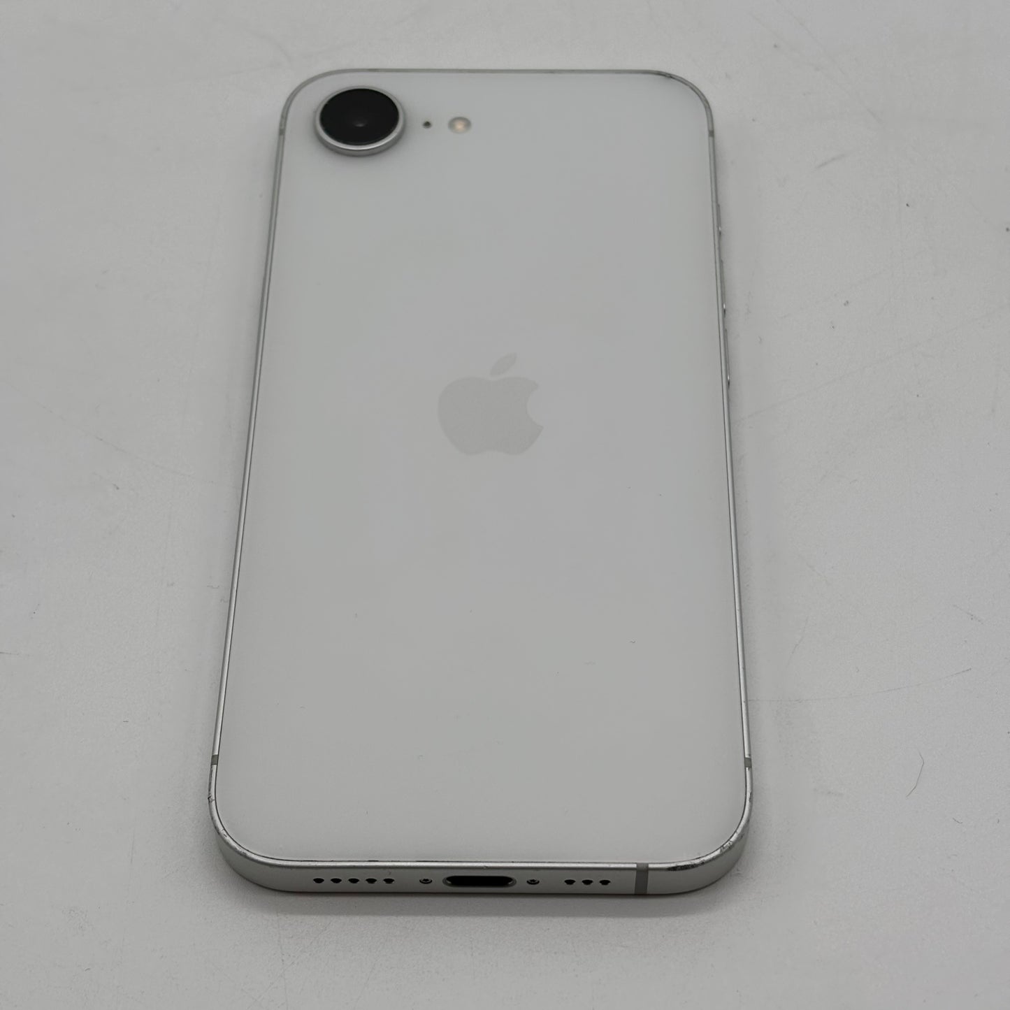 T-Mobile Apple iPhone 16e 128GB White MD0E4LL/A