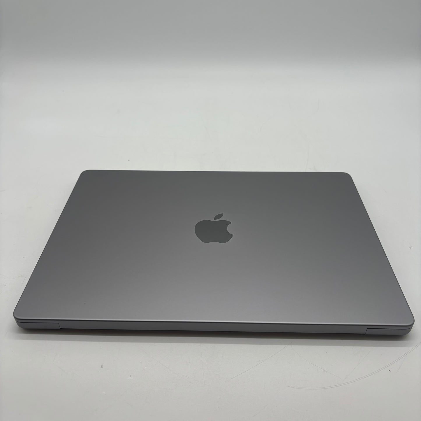 2023 Apple MacBook Pro 14" M3 10 Core 4.0GHz 8GB RAM 512GB SSD A2918