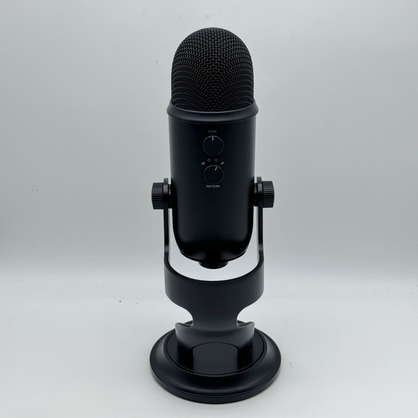 Logitech Blue Yeti Podcast Steaming USB Condenser Microphone A00132 888-000322