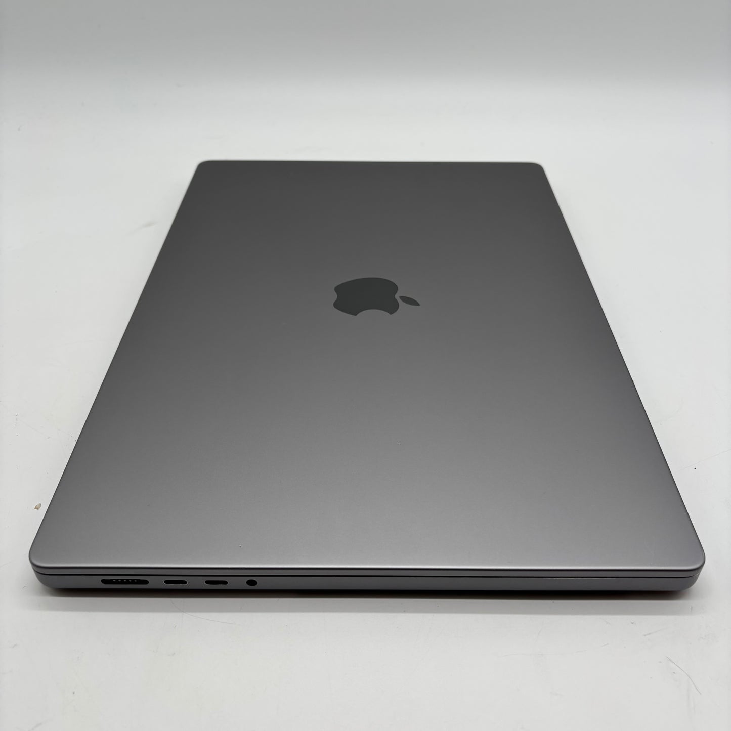 2021 Apple MacBook Pro 16" M1 Max 24C GPU 3.2GHz 32GB RAM 1TB SSD A2485