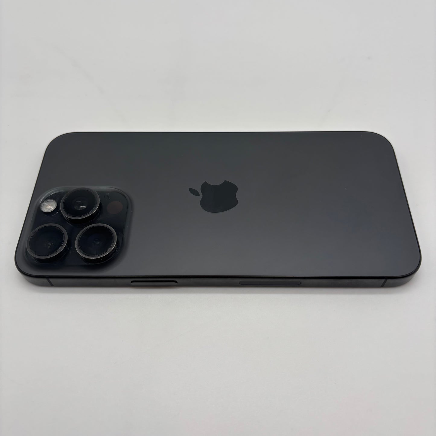 Factory Unlocked Apple iPhone 15 Pro Max 256GB Black Titanium MU663LL/A