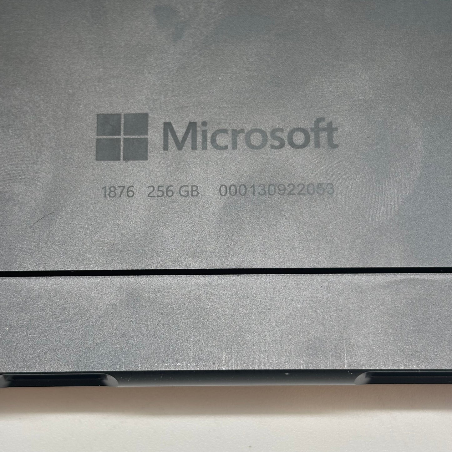 Microsoft Surface Pro X 1876 13" SQ2 3.1GHz 16GB RAM 256GB SSD