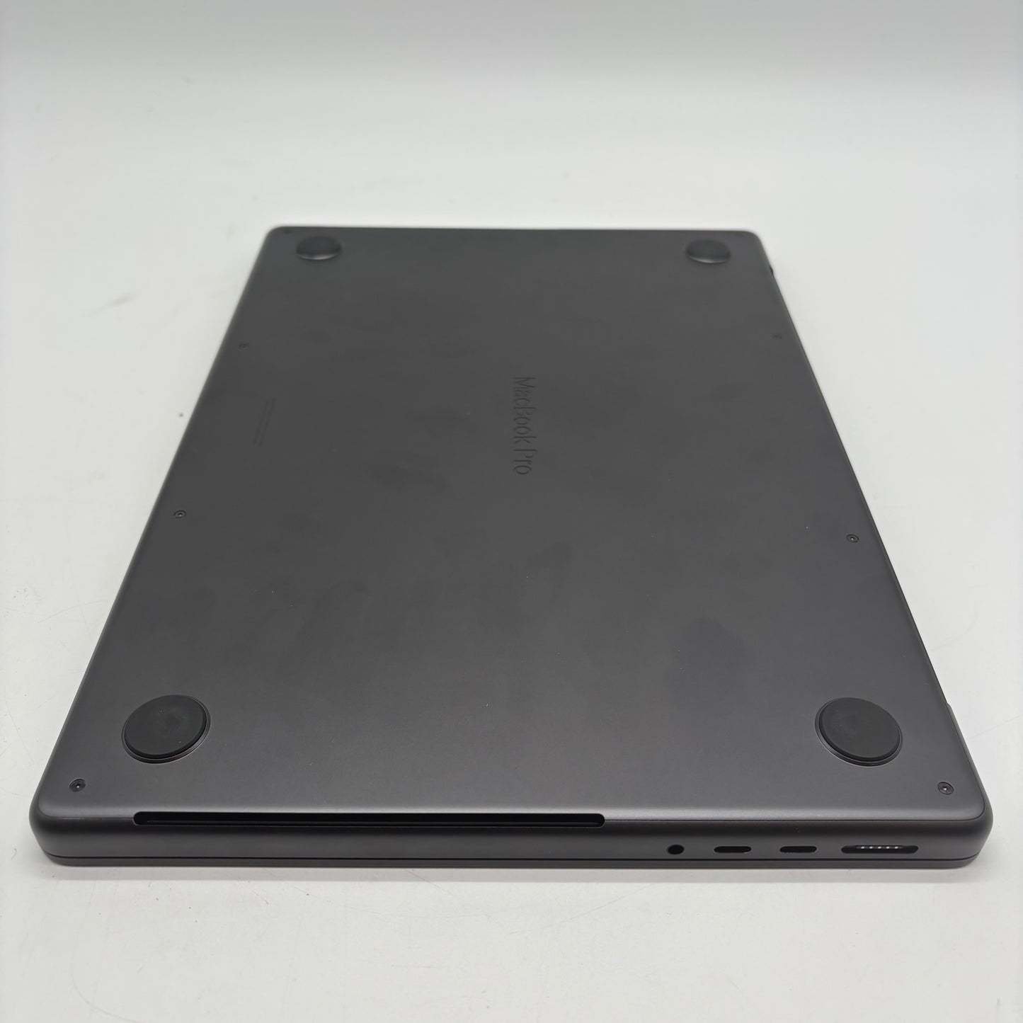 2023 Apple MacBook Pro 14" M3 Max 30C GPU 4.0GHz 36GB RAM 1TB SSD FRX53LL/A