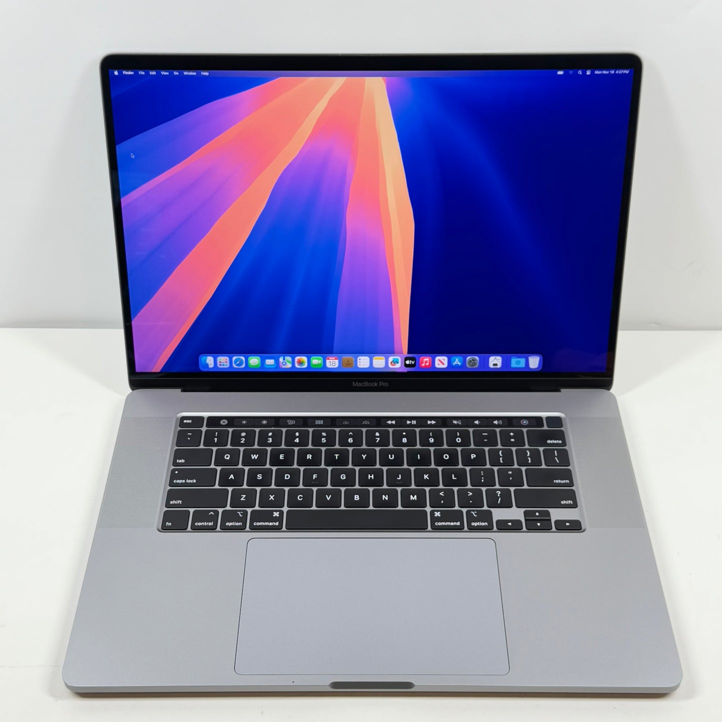 2019 Apple MacBook Pro 16" i7 2.6GHz 16GB RAM 512GB SSD Space Gray A2141