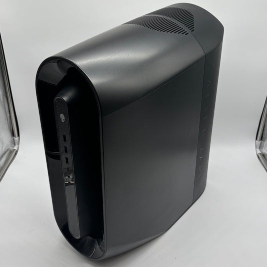 Alienware Aurora R11 819H243 i9-10900K 3.70GHz 64GB RAM 2TB SSD RTX 2080 Super