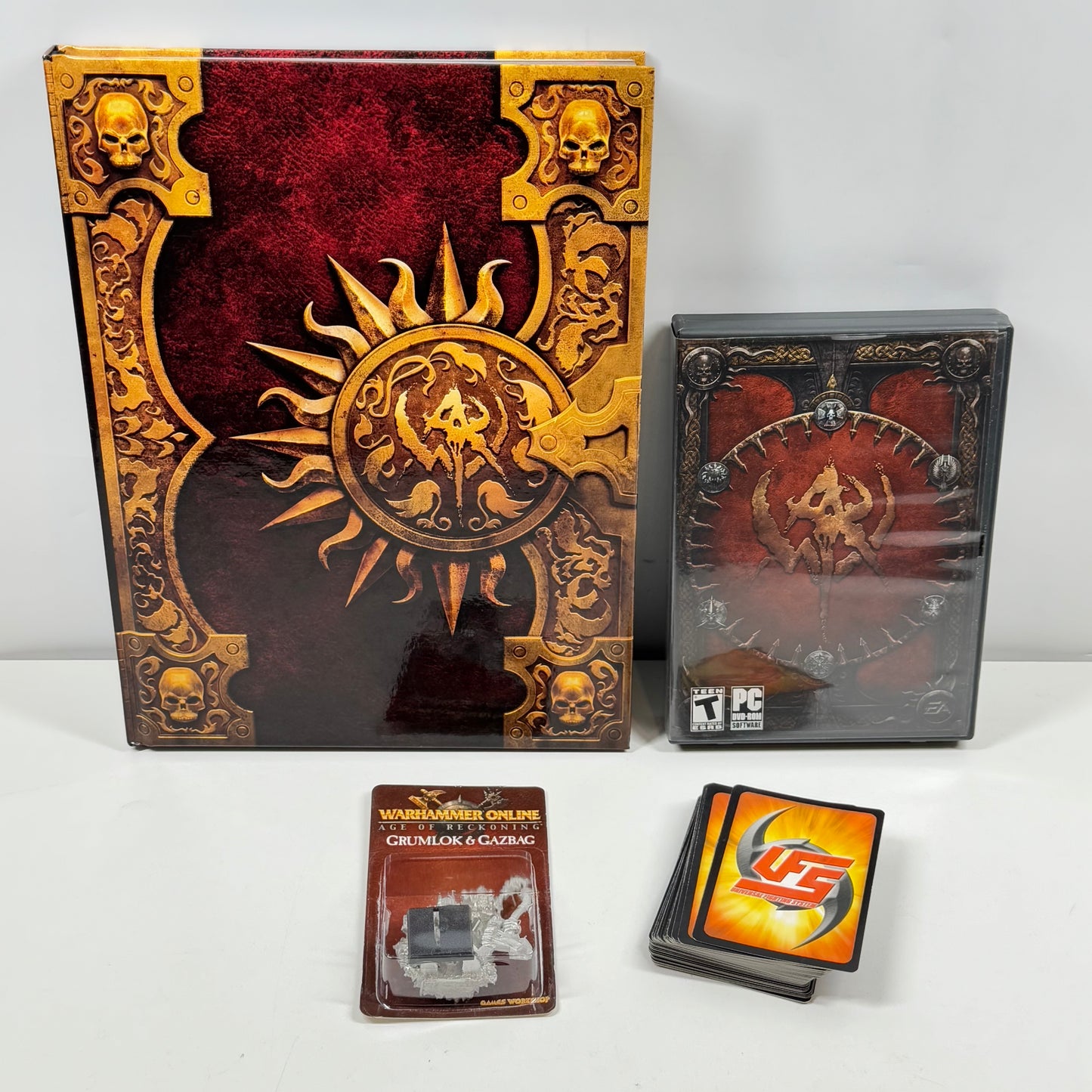 Warhammer Online Age of Reckoning Collectors Edition (PC, 2008)