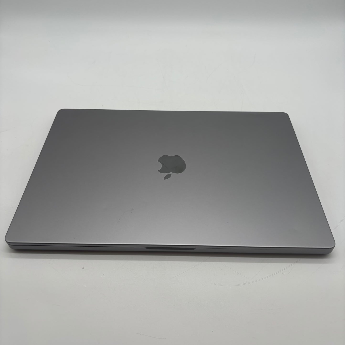 2021 Apple MacBook Pro 16" M1 Pro 16 Core 3.2GHz 16GB RAM 512GB SSD A2485