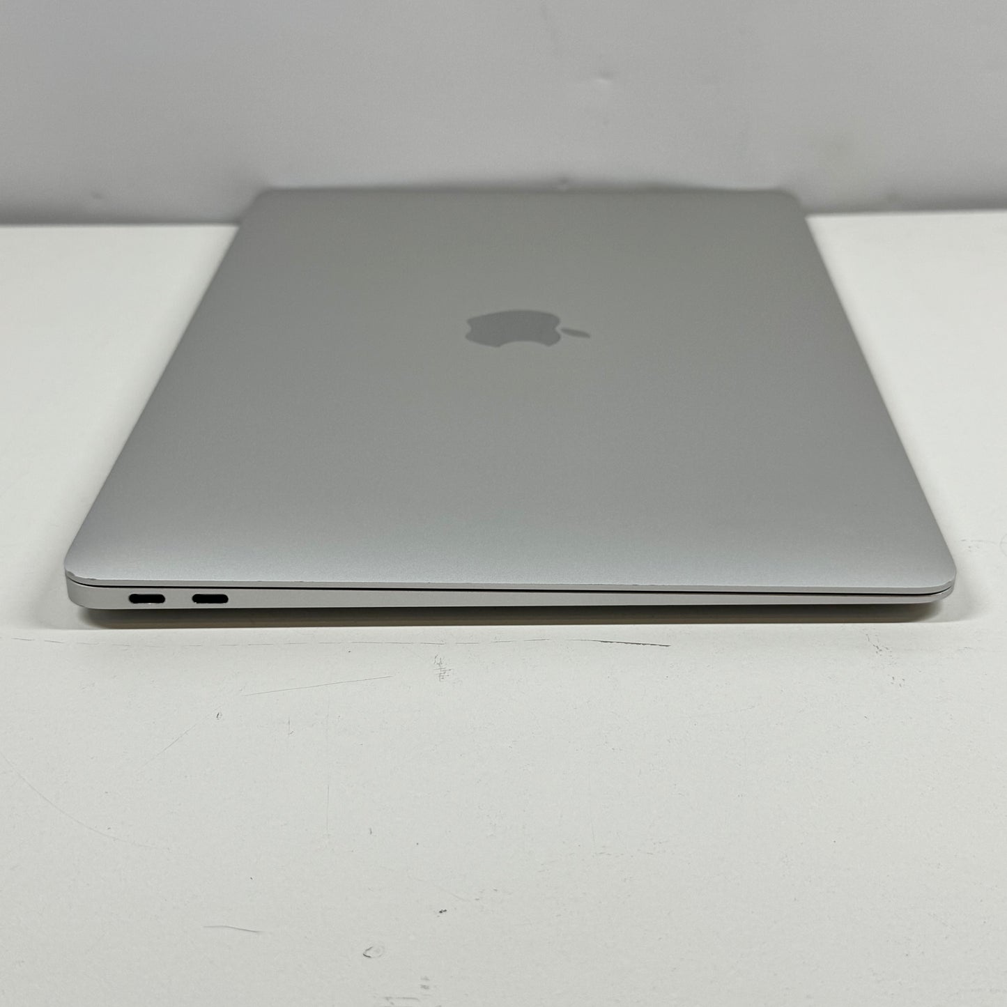 2019 Apple MacBook Air 13" i5 1.6GHz 16GB RAM 256GB SSD Silver A1932