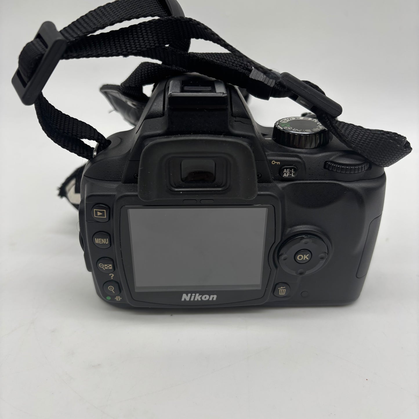 Nikon D60 10.2MP Digital SLR DSLR Camera 4566 Shutter Count