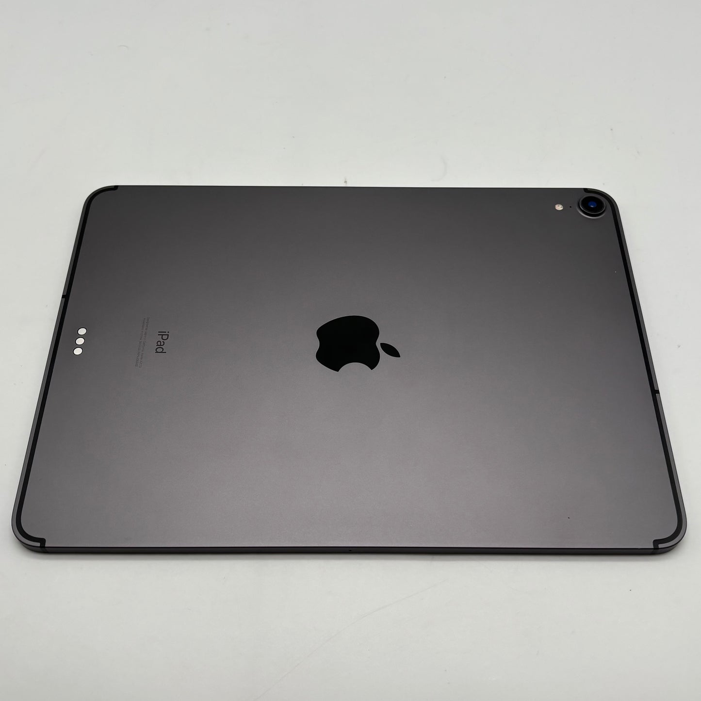 Unlocked Apple iPad Pro 11" 1st Gen 64GB Space Gray MU0P2LL/A