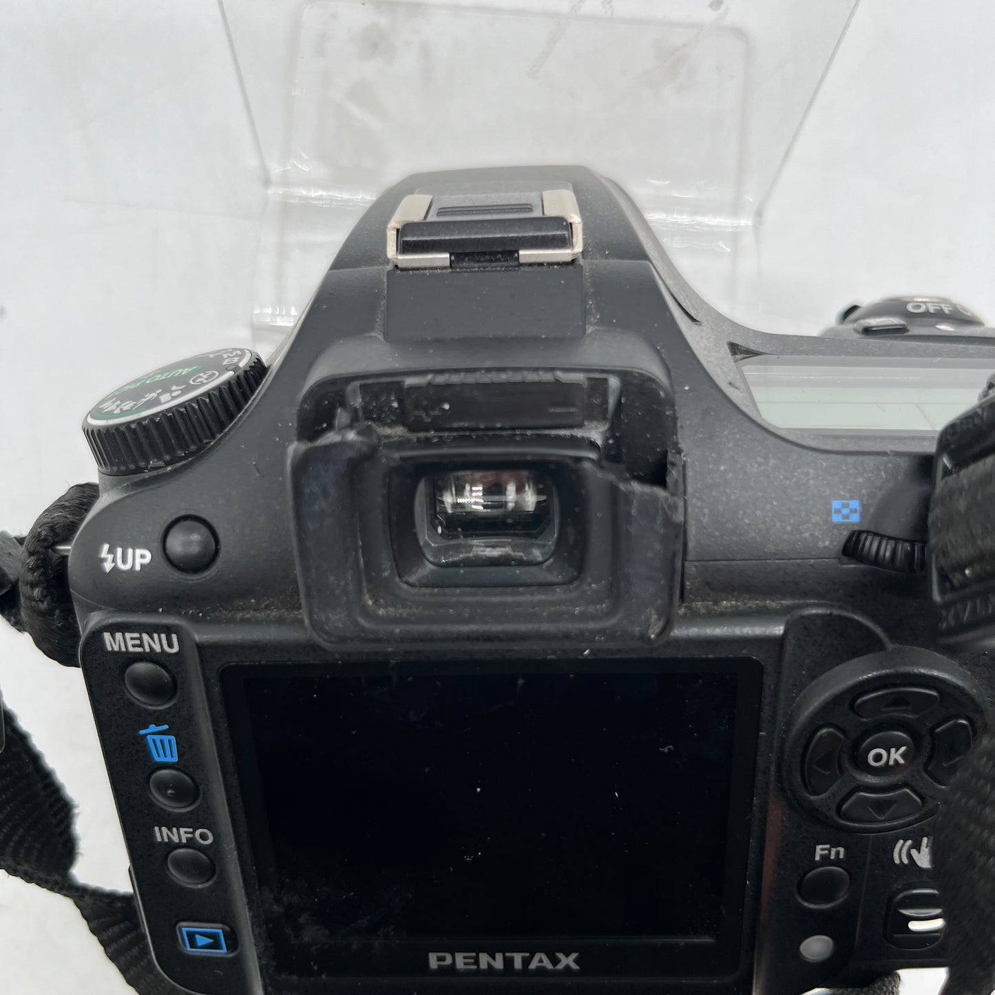 Broken Pentax K100D 6.1MP K-Mount Digital SLR DSLR Camera 4130 Shutter Count