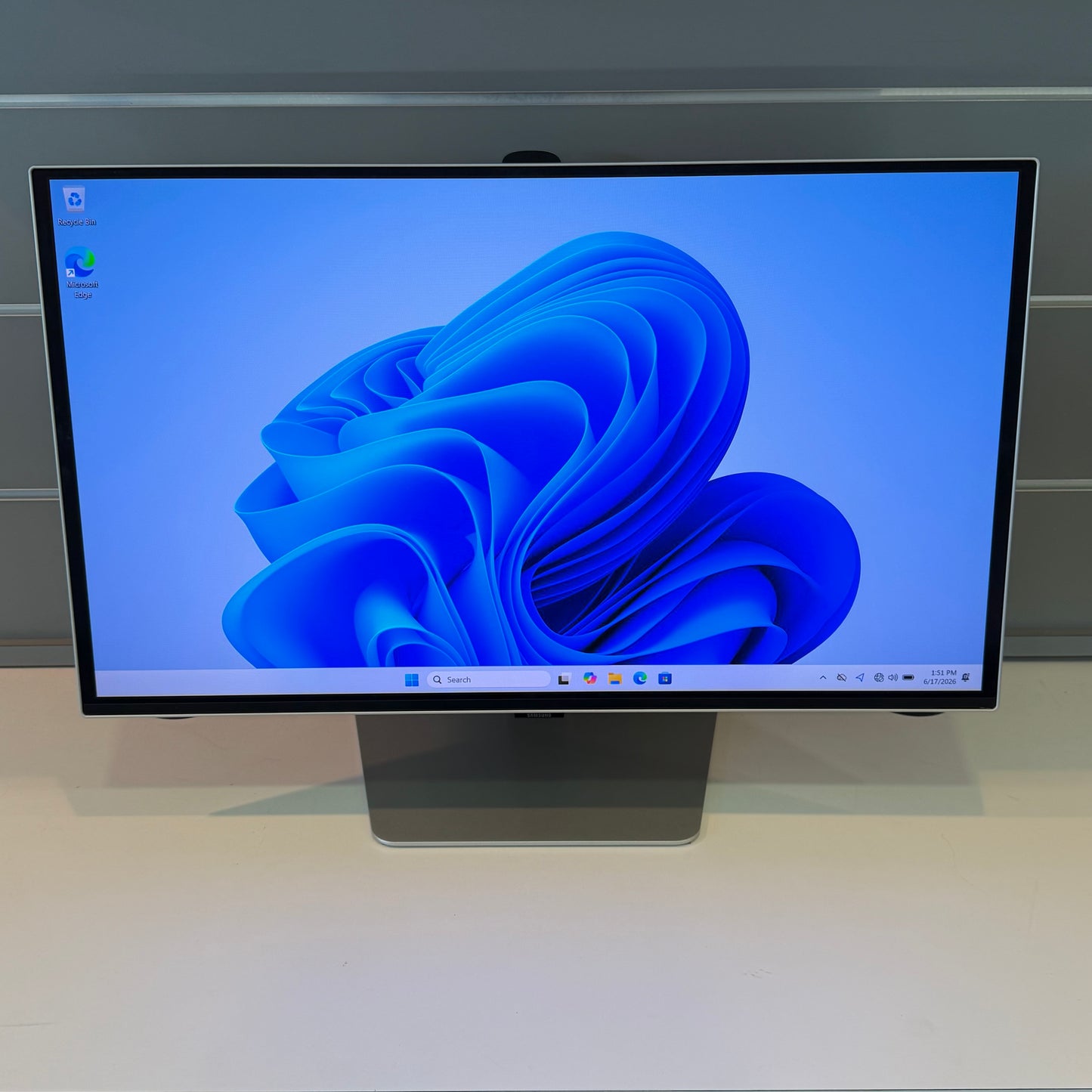 Samsung 27" Odyssey G6 S27DG602SN QHD OLED FreeSync Pro Gaming Monitor