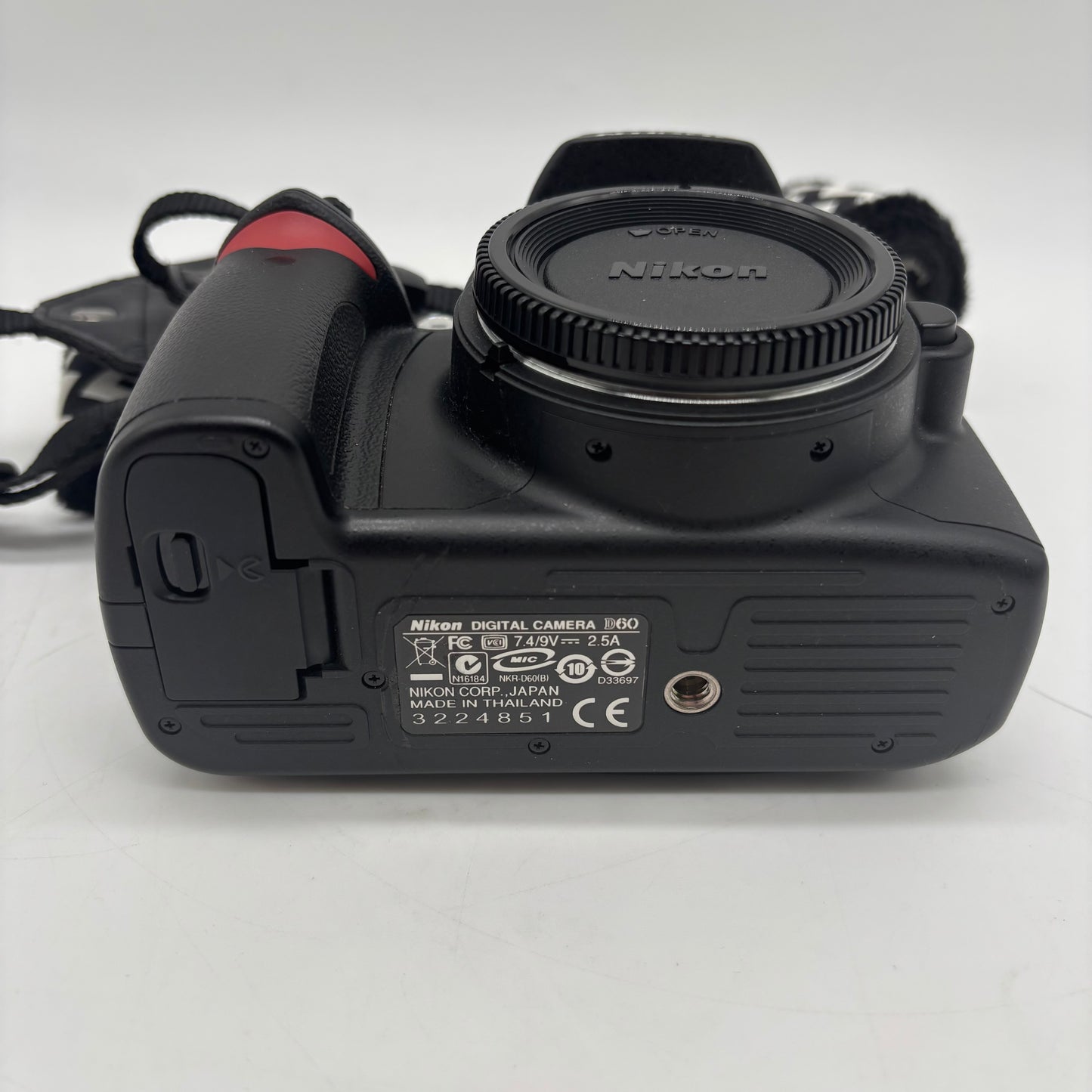 Nikon D60 10.2MP Digital SLR DSLR Camera 4566 Shutter Count