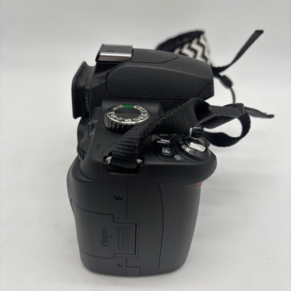 Nikon D60 10.2MP Digital SLR DSLR Camera 4566 Shutter Count