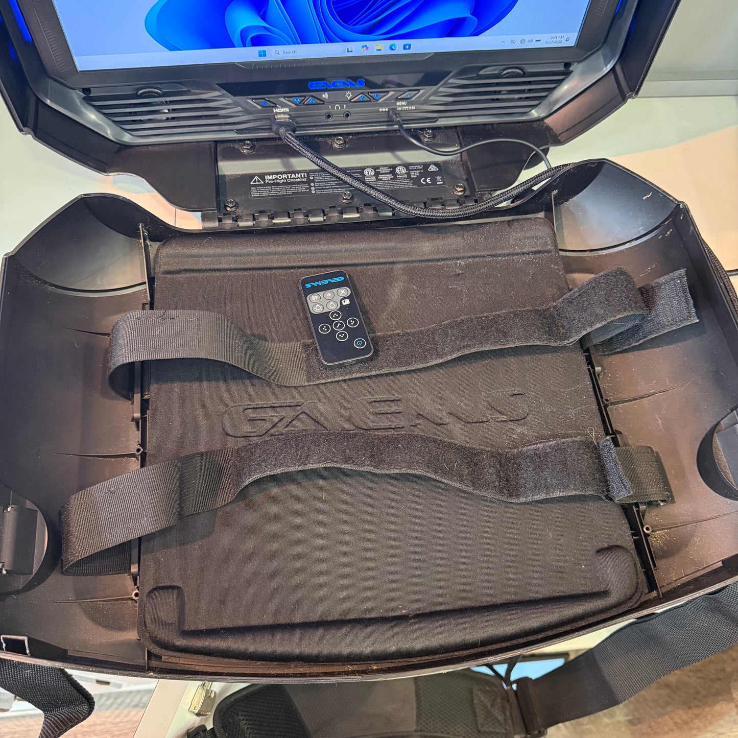GAEMS Vanguard Personal Gaming Enviroment Portable Monitor G190