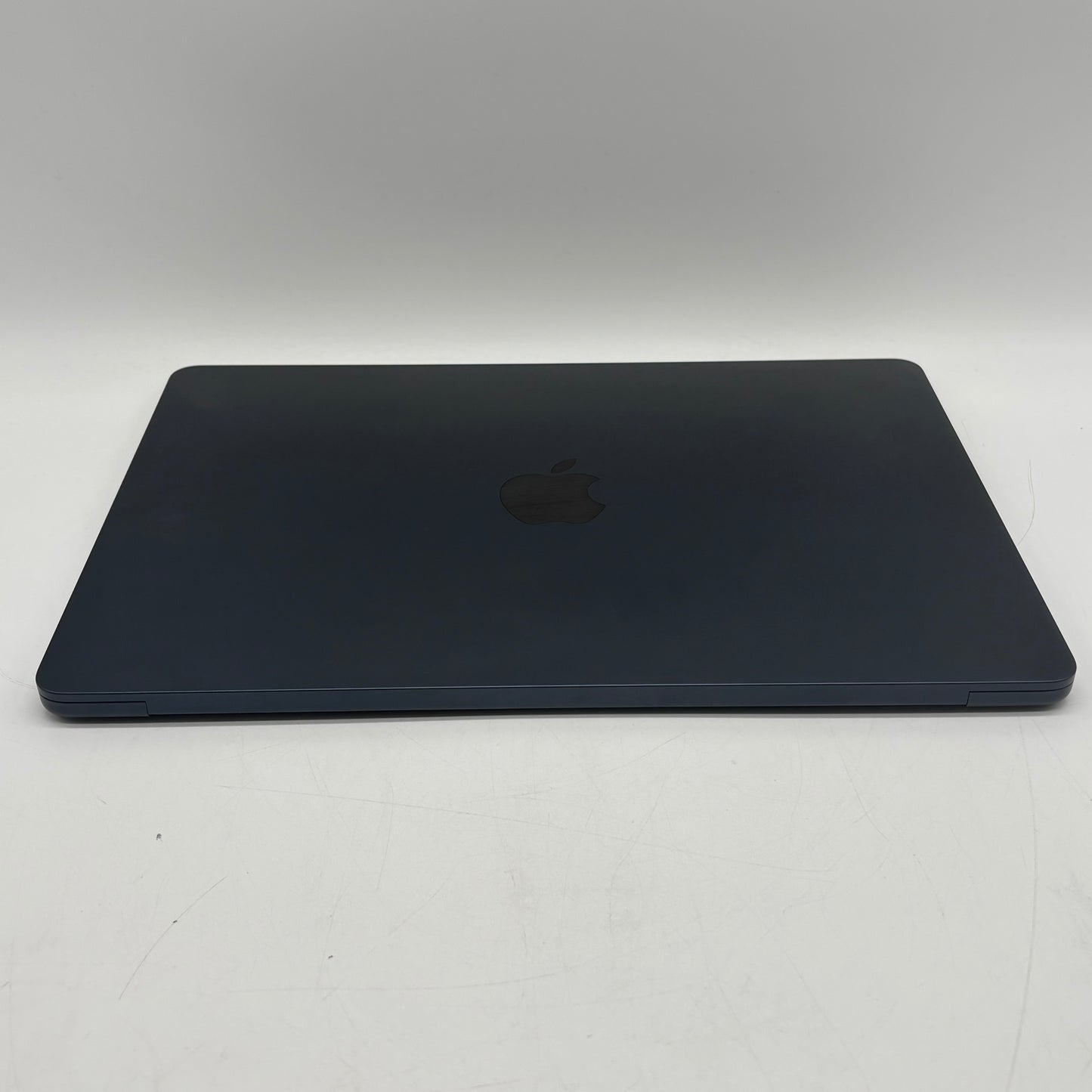 2022 Apple MacBook Air 13.6" M2 8C GPU 3.5GHz 8GB RAM 256GB SSD A2681